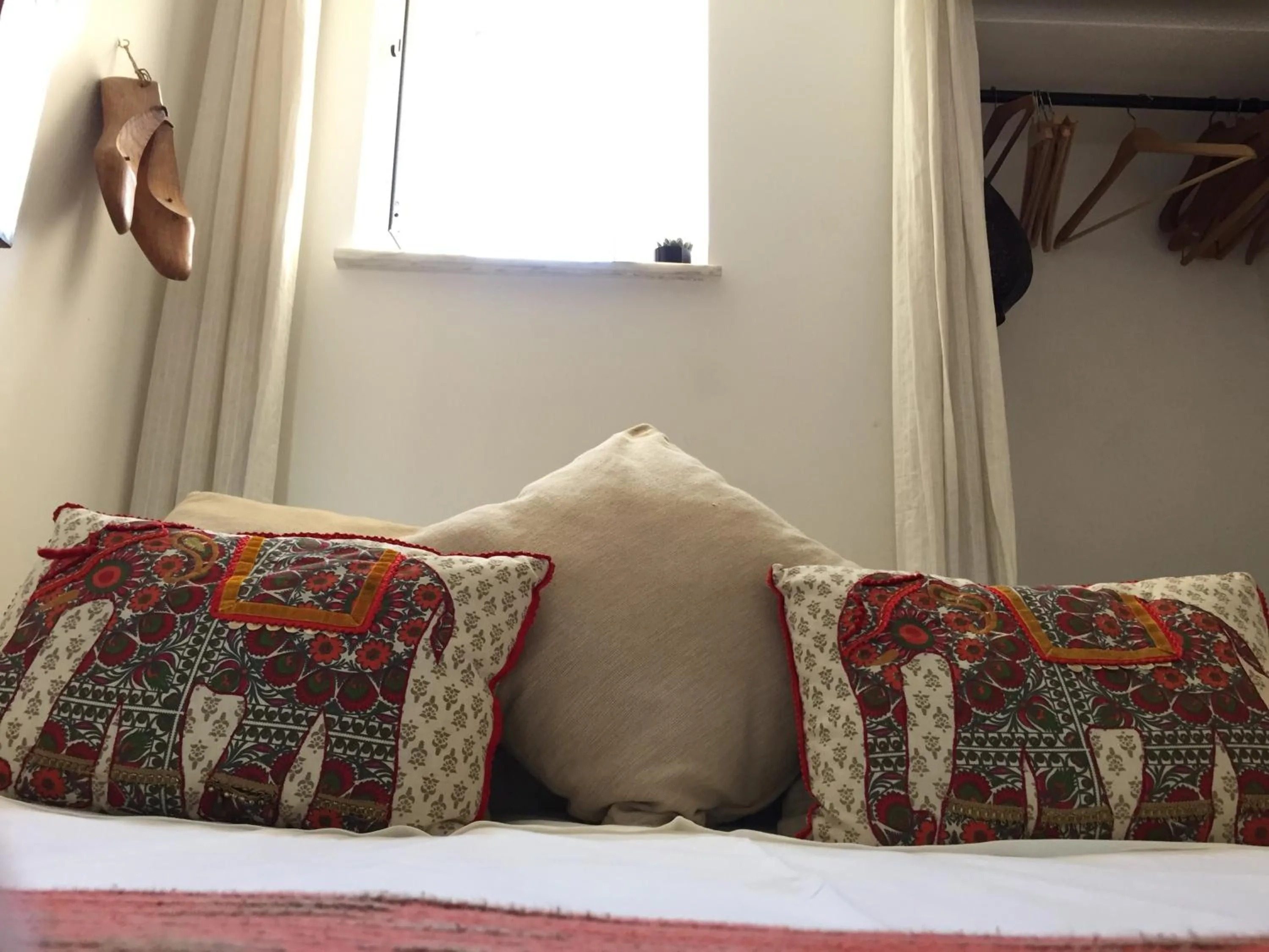 Bed in SantoSweethome 1