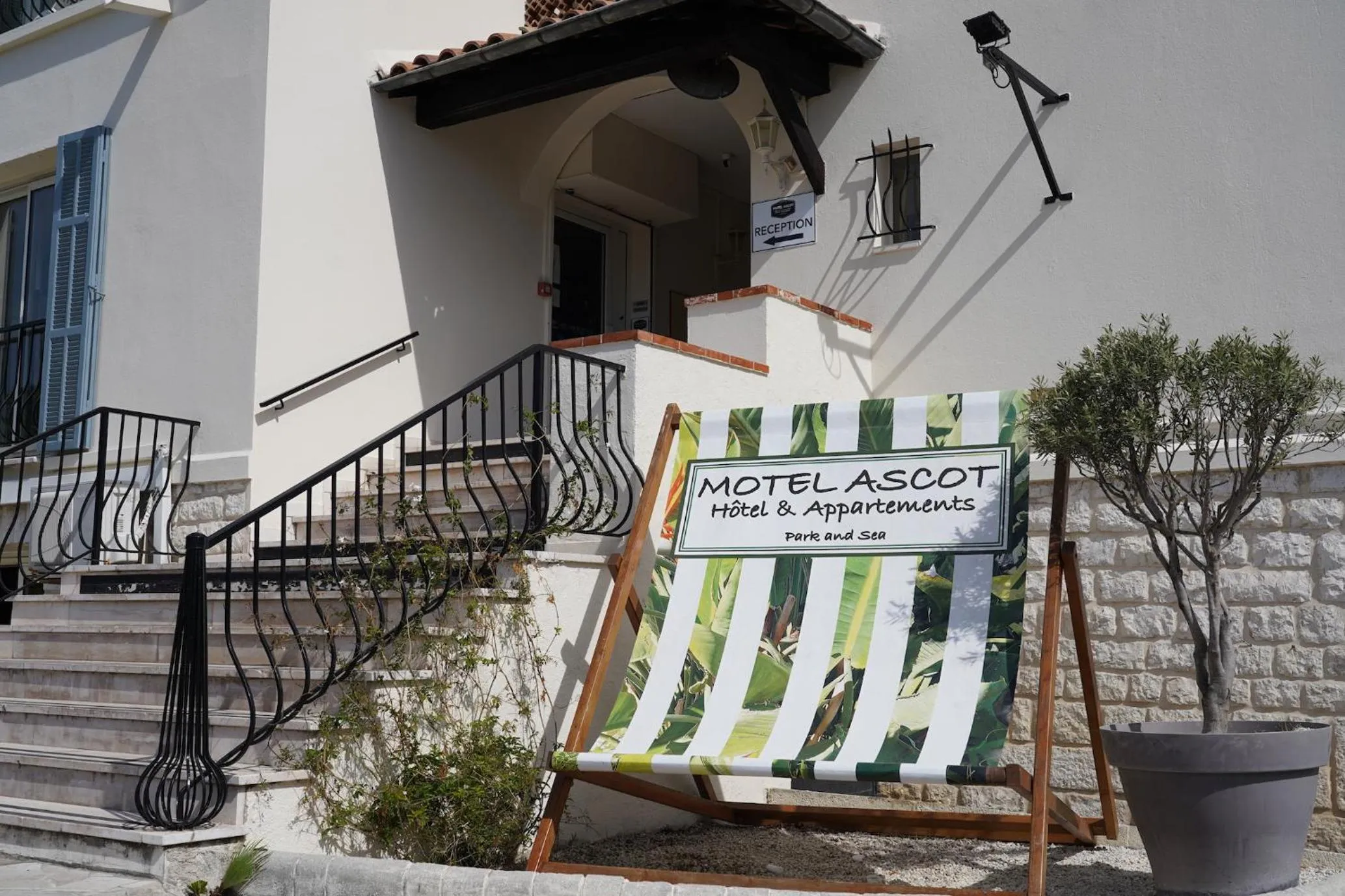 Property building in MOTEL ASCOT - Hotel & Appartements