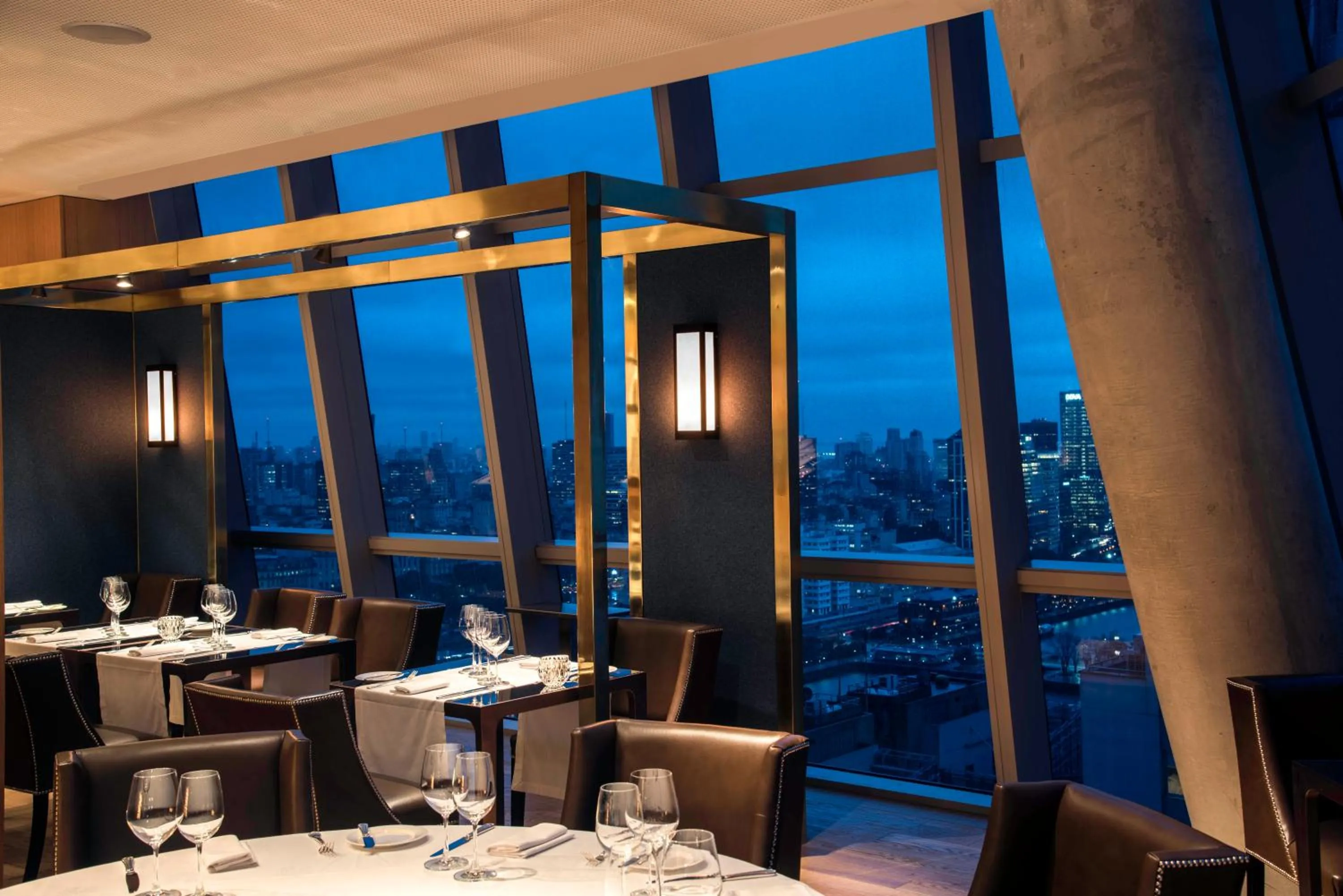 Lounge or bar in Alvear Icon Hotel