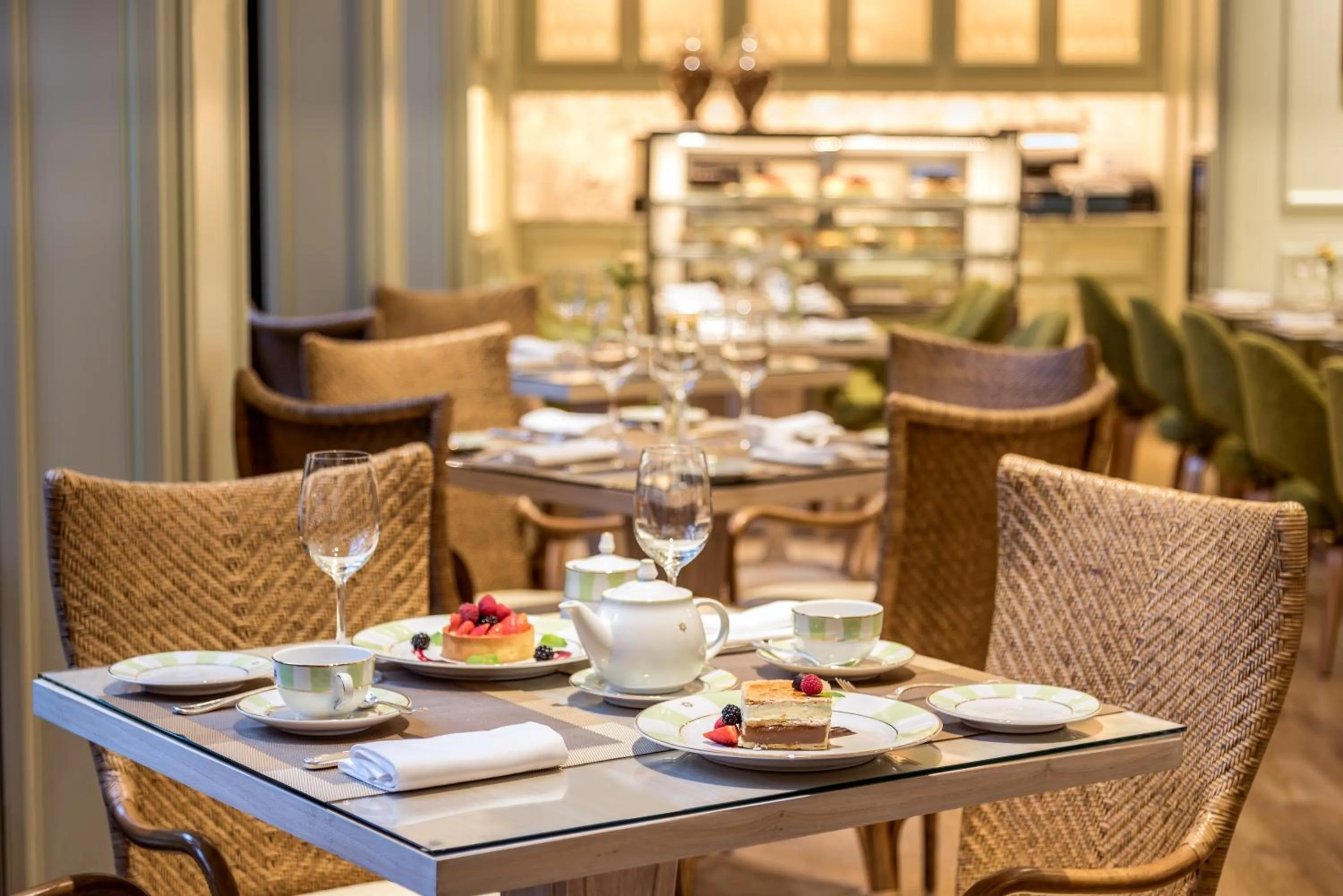 Lounge or bar in Alvear Icon Hotel