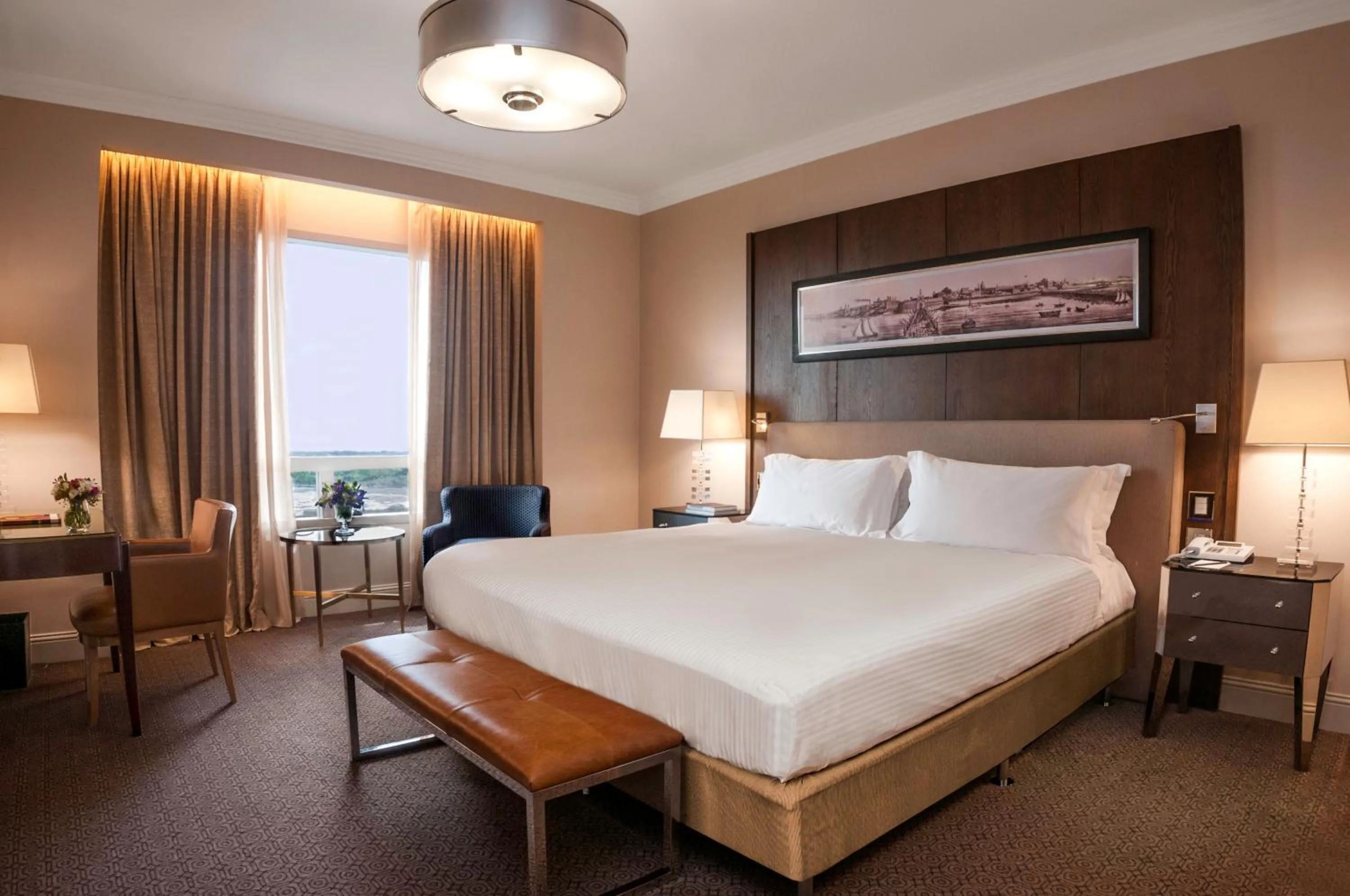 Bedroom, Bed in Alvear Icon Hotel