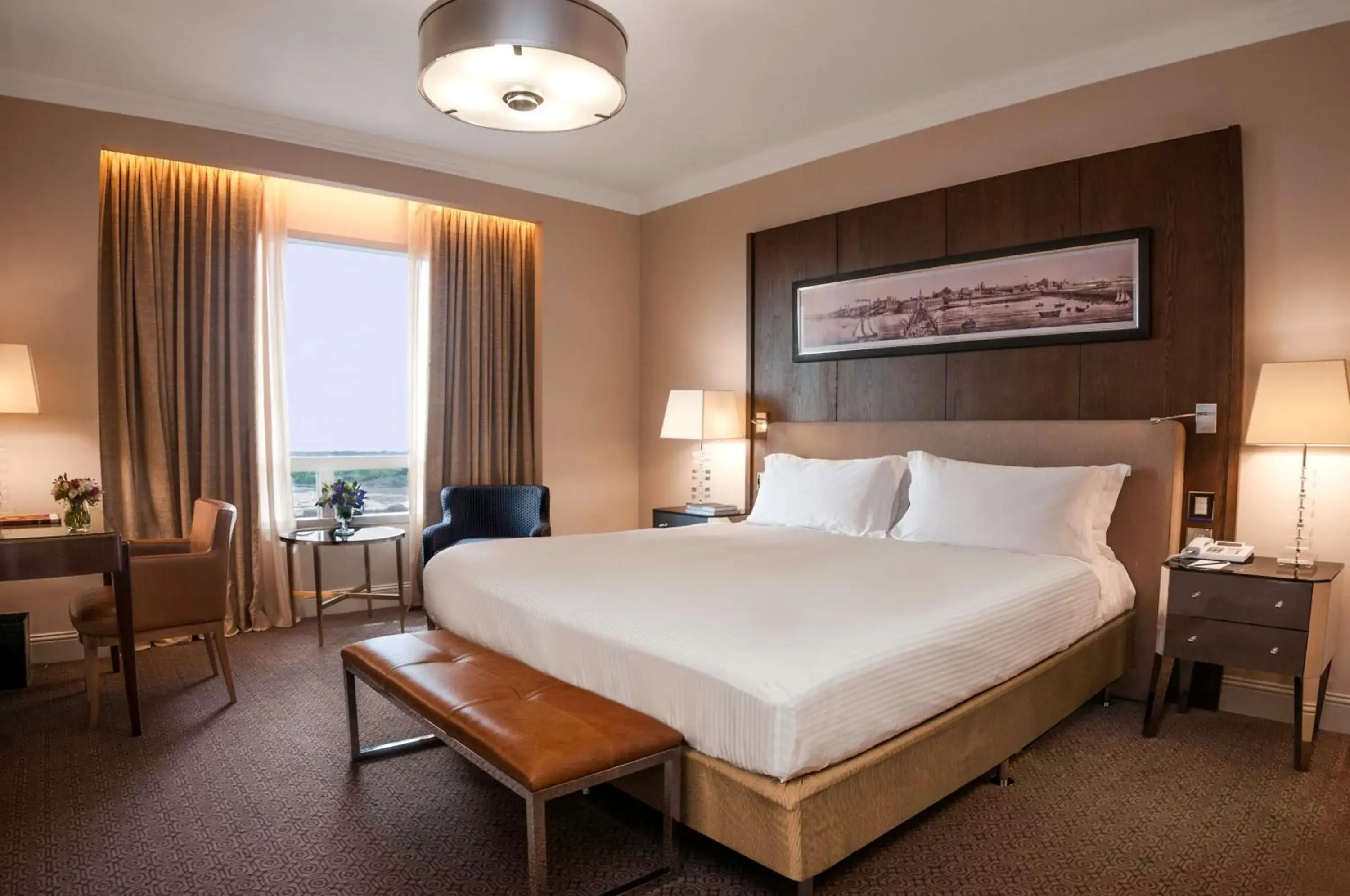 Junior Suite in Alvear Icon Hotel Junior Suite in Alvear Icon Hotel