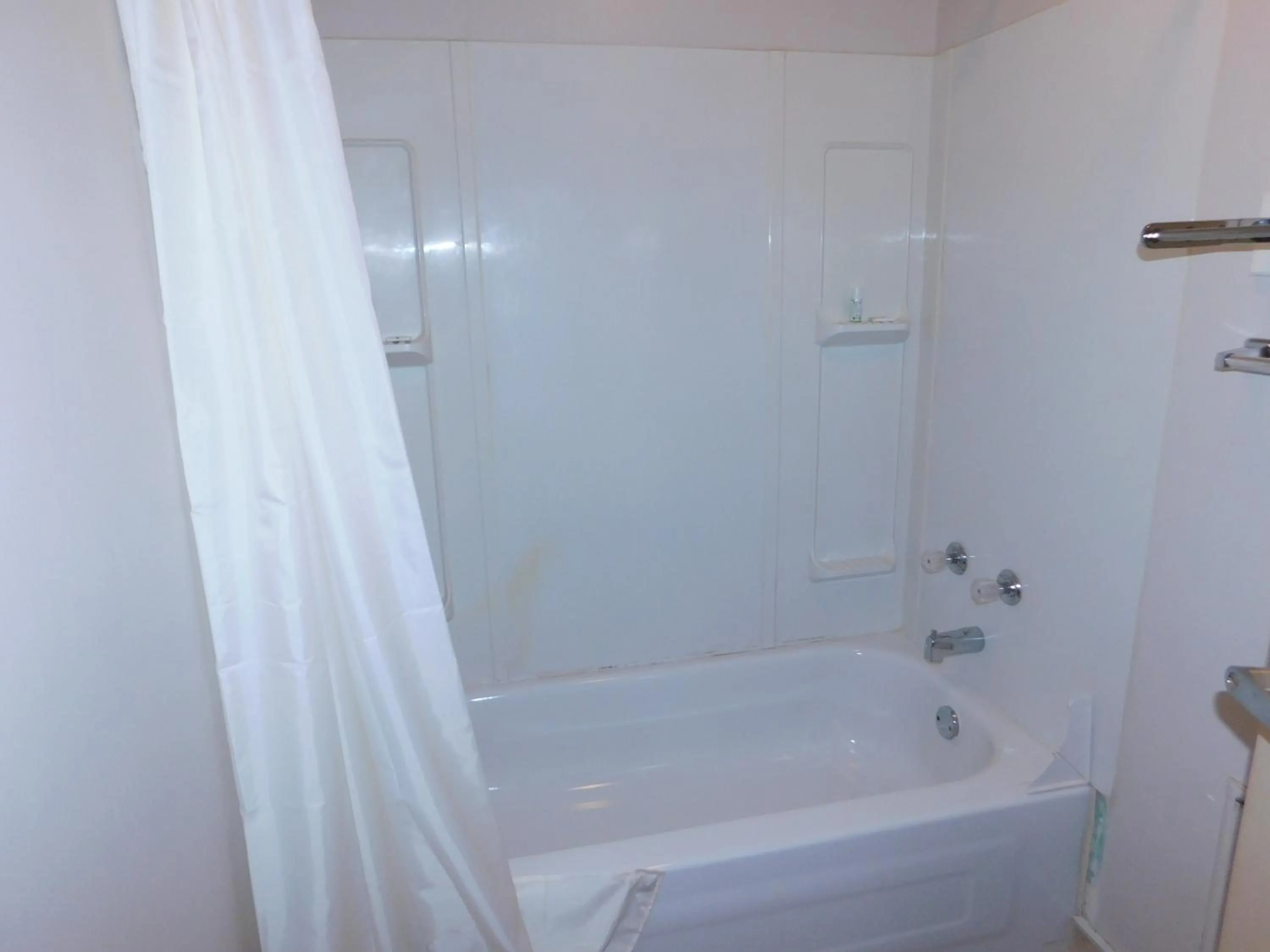 Bathroom in Timberland Hotel