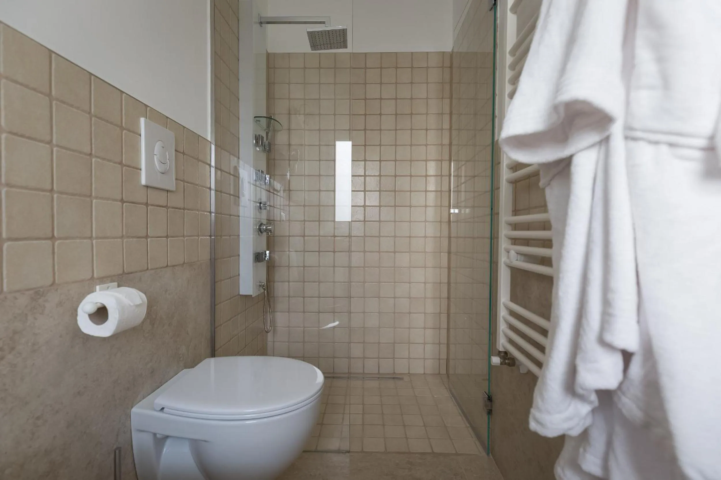 Shower in Dimora San Quirico - bed e breakfast - Cisternino