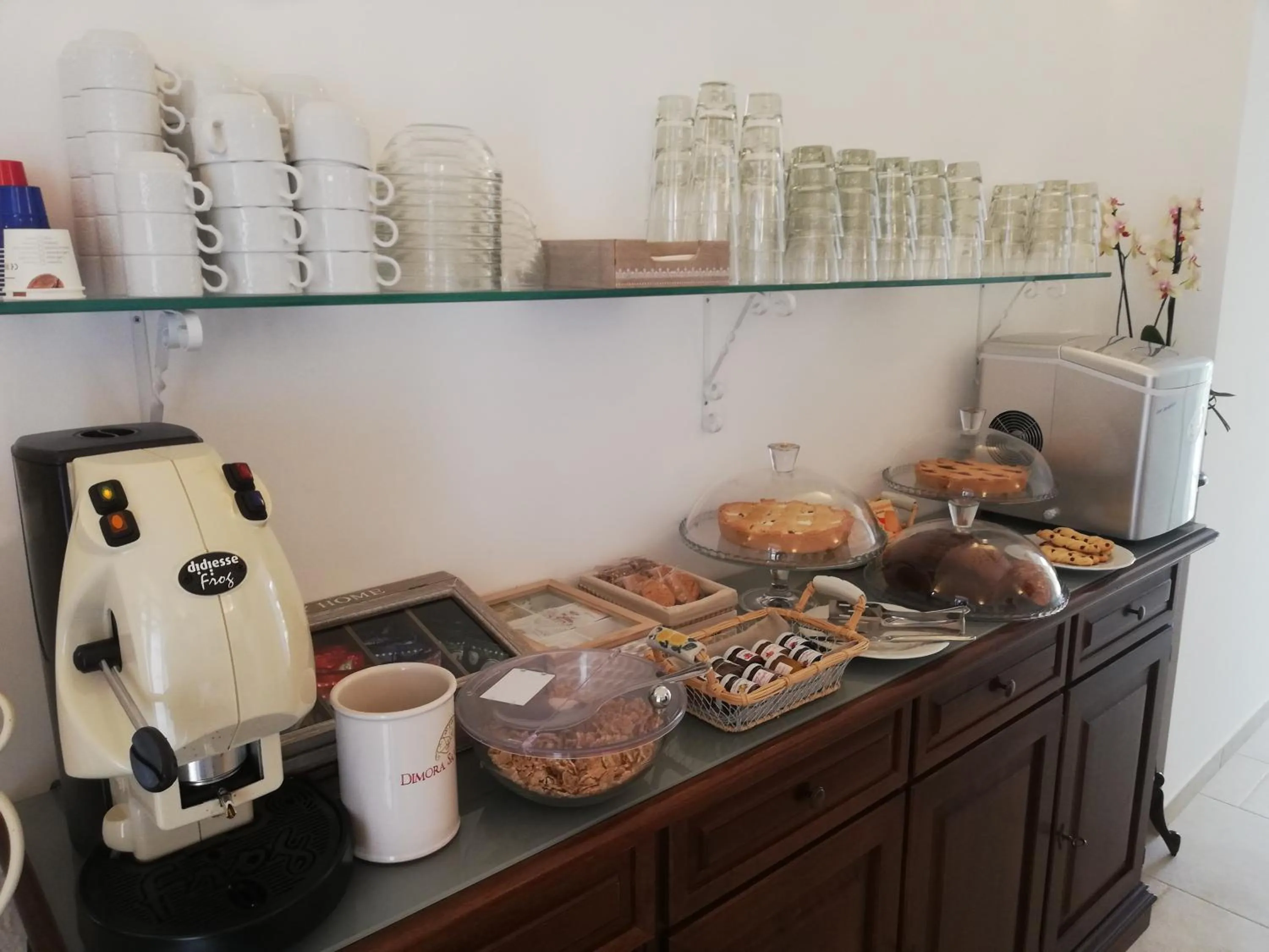 Coffee/tea facilities in Dimora San Quirico - bed e breakfast - Cisternino