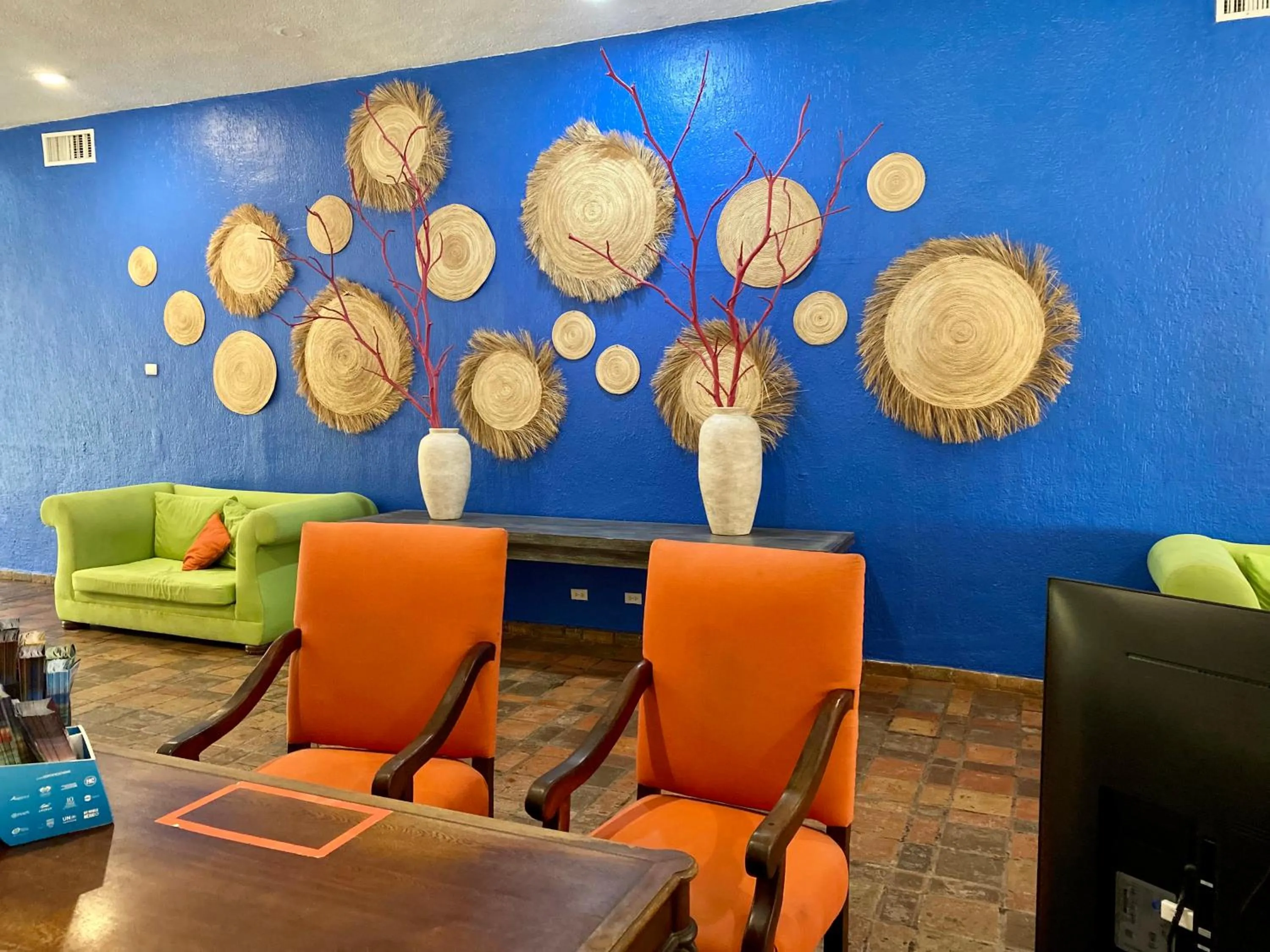 Hiking in Tropical apartment