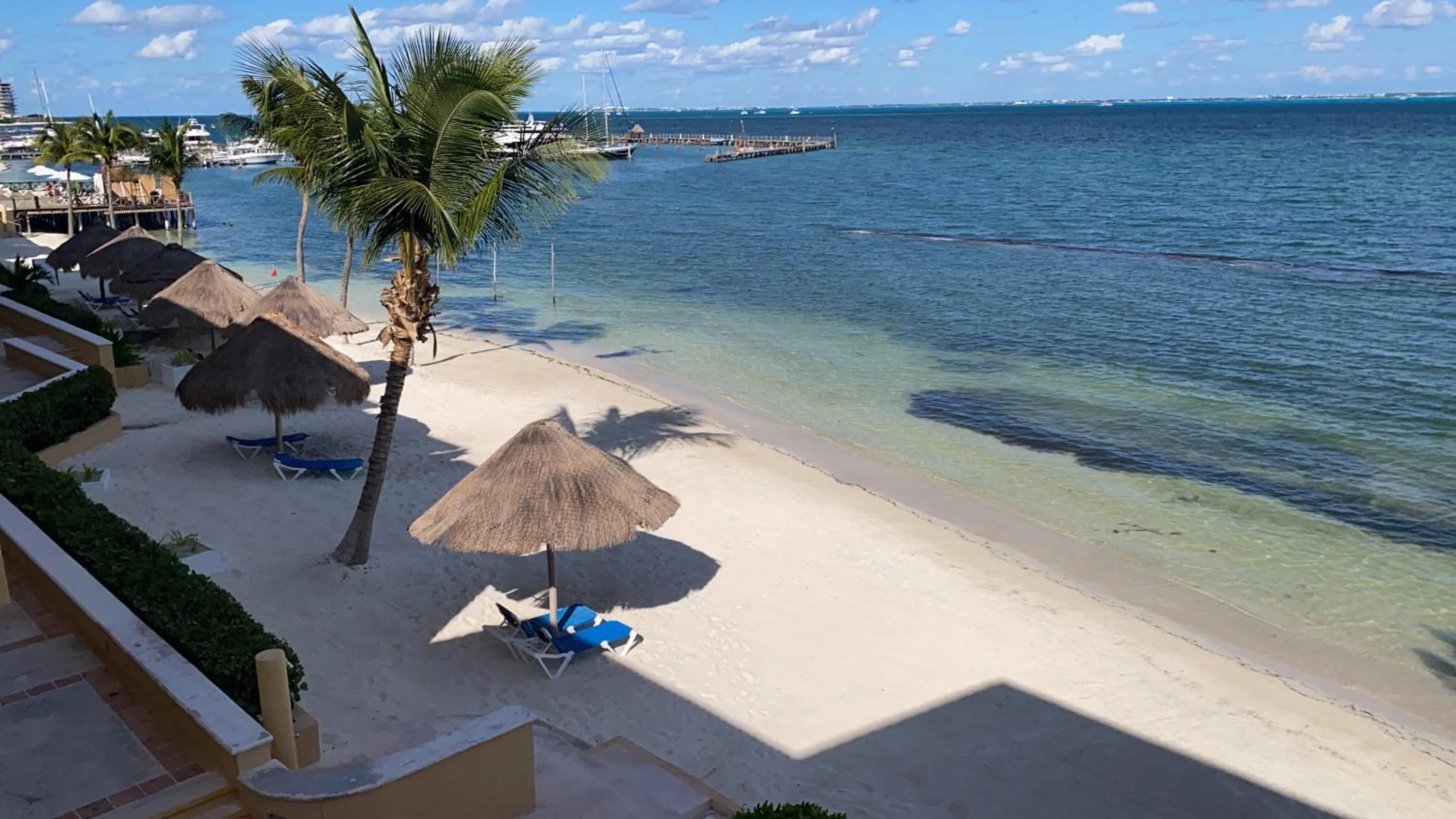 Beach in Tropical apartment
