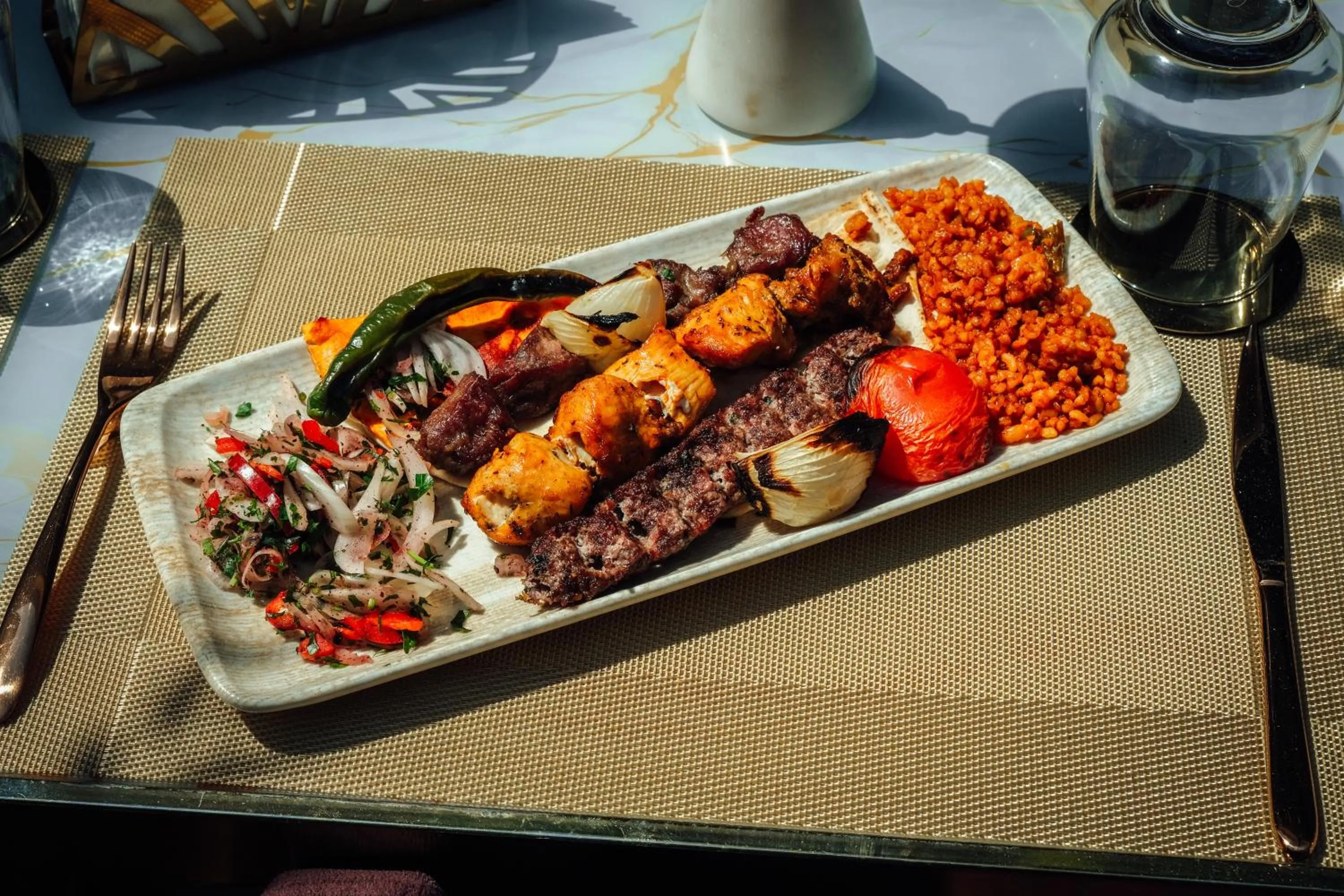 Restaurant/places to eat in Peninsula Boutique Hotel