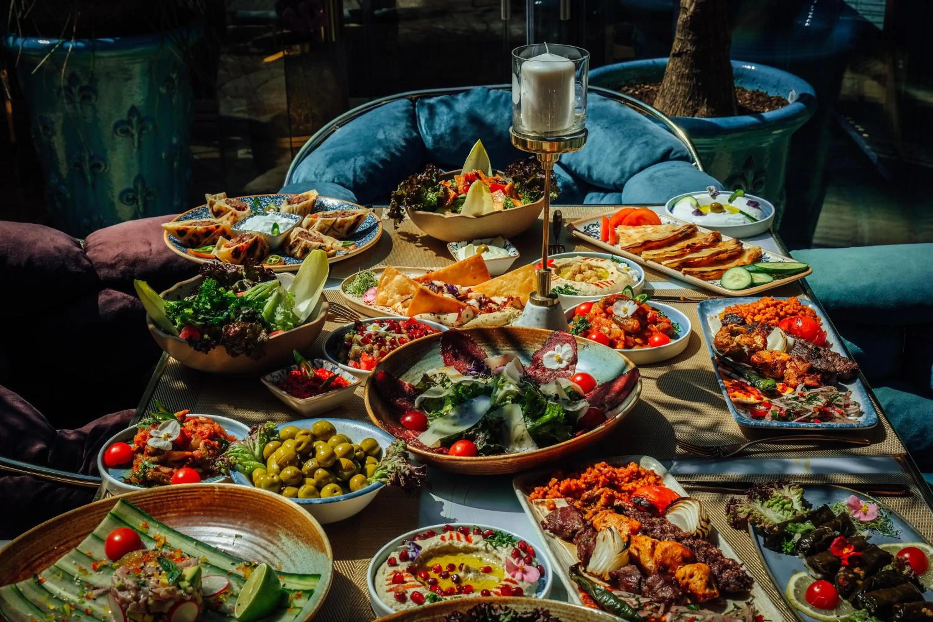 Restaurant/places to eat in Peninsula Boutique Hotel