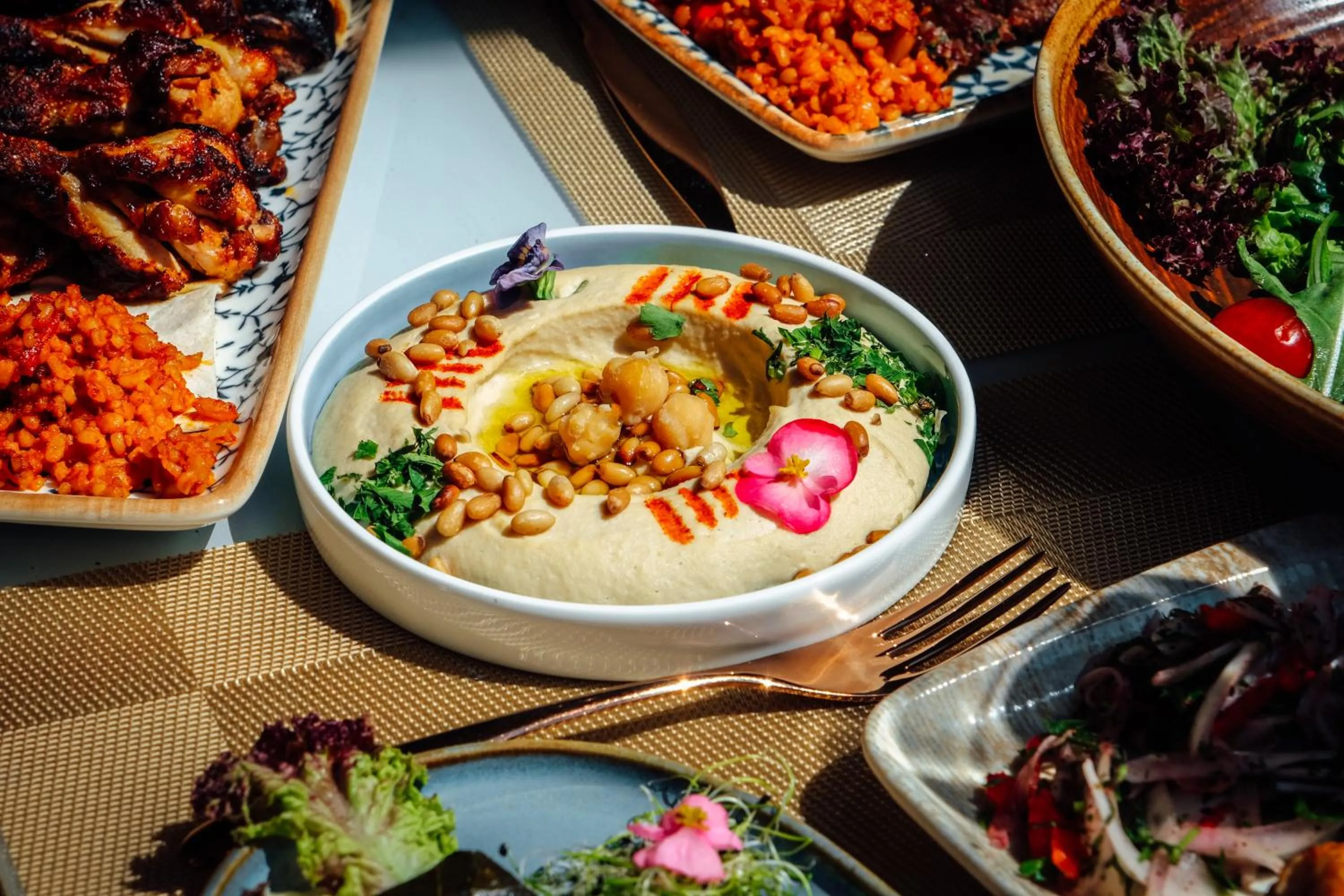 Restaurant/places to eat in Peninsula Boutique Hotel