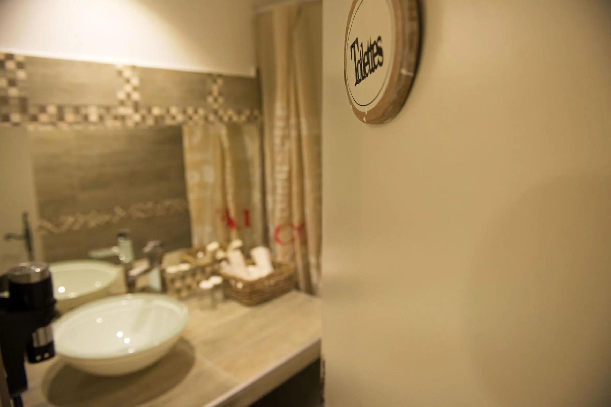 Bathroom in Altera Roma Hôtel