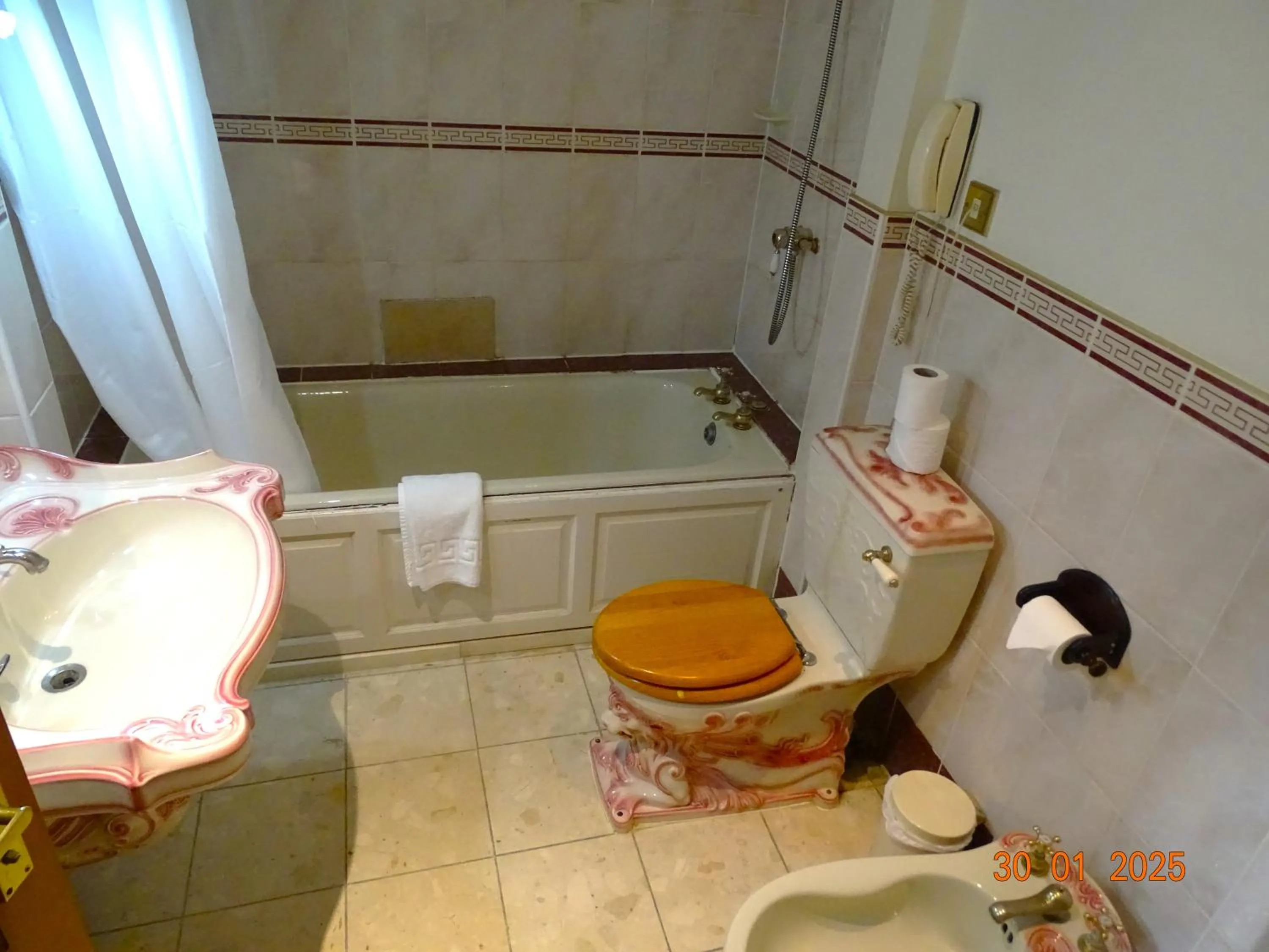 Bathroom in Donington Manor Hotel