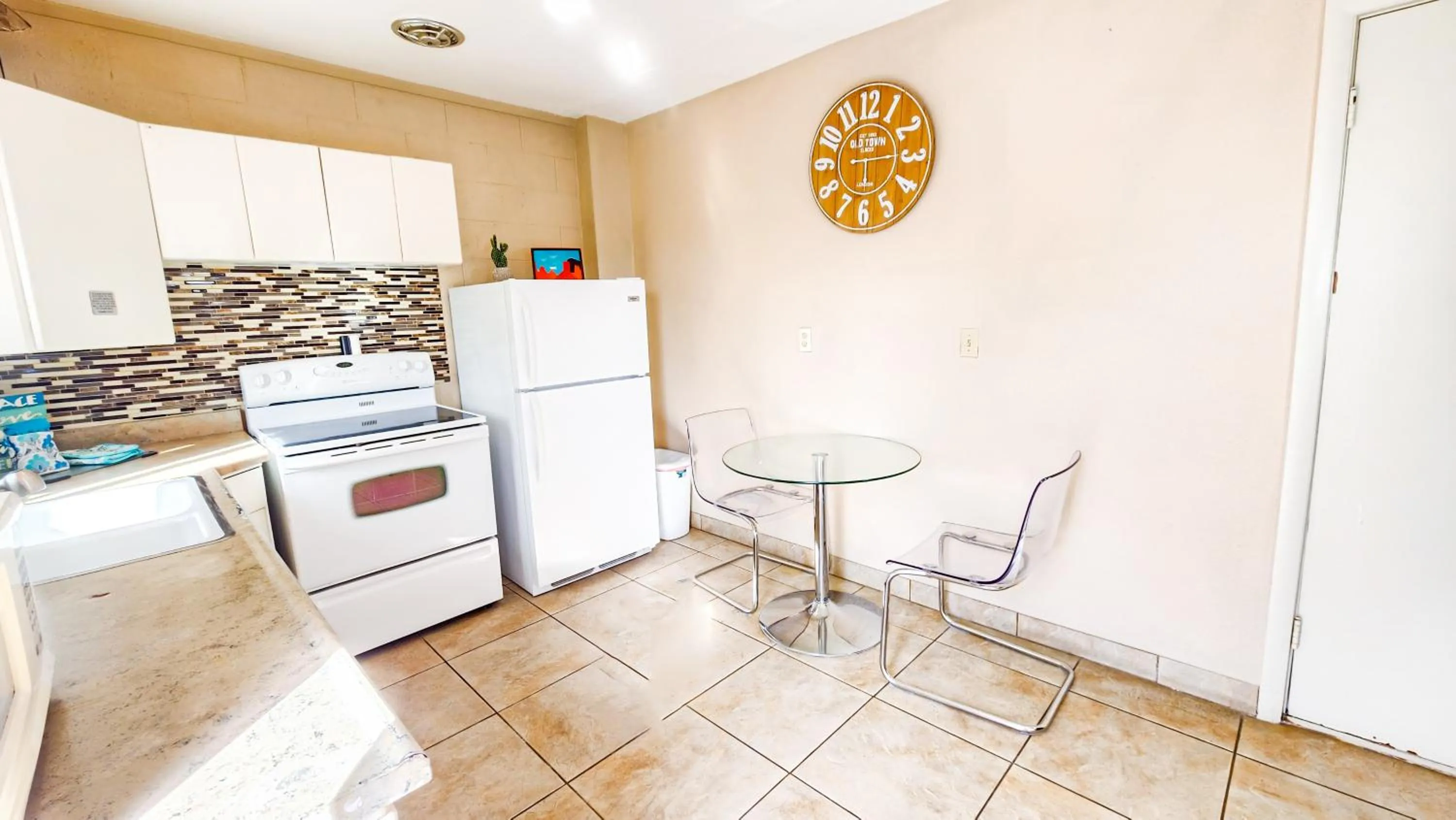 Red Rock Motel and Dam Motel