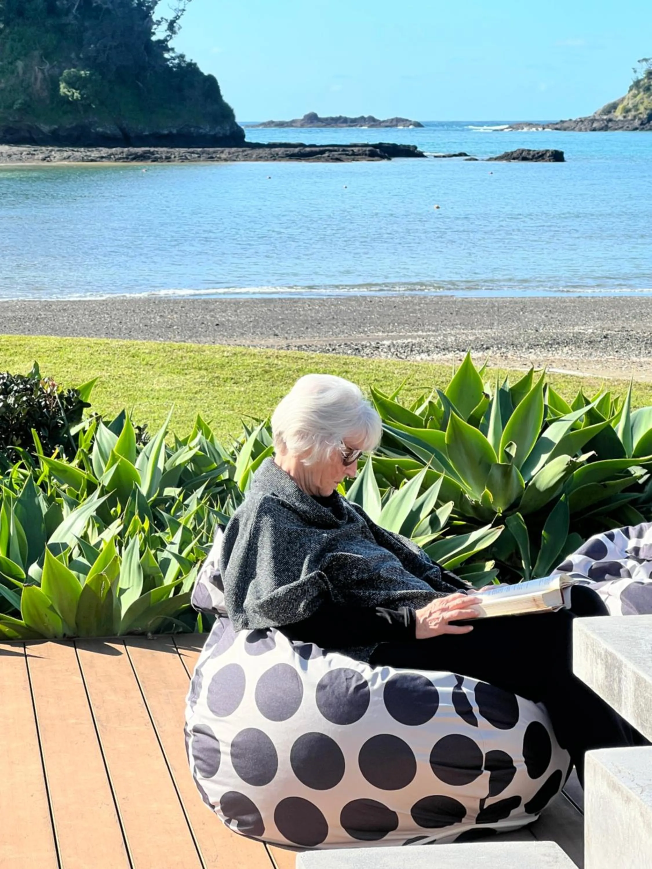 Day in Absolute Beach front-Tutukaka Harbour