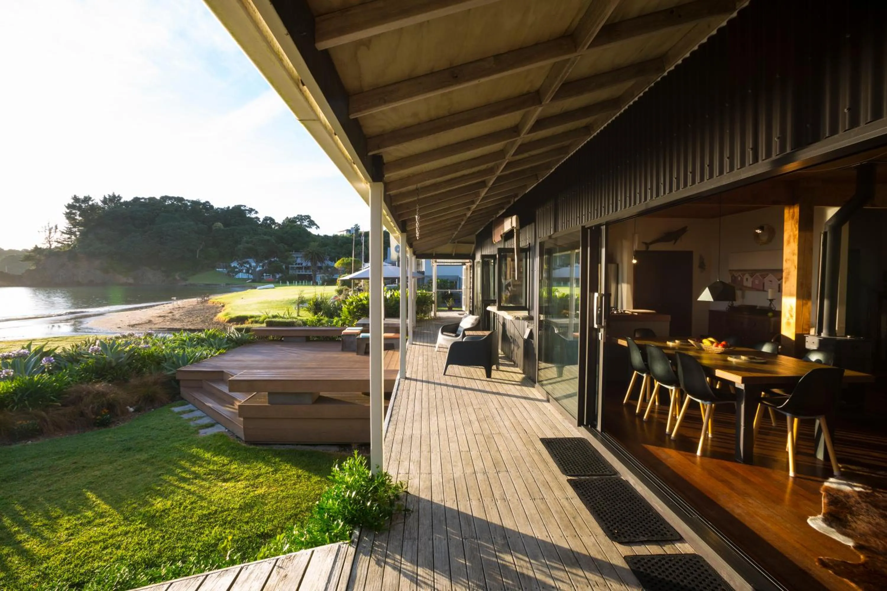 Property building in Absolute Beach front-Tutukaka Harbour