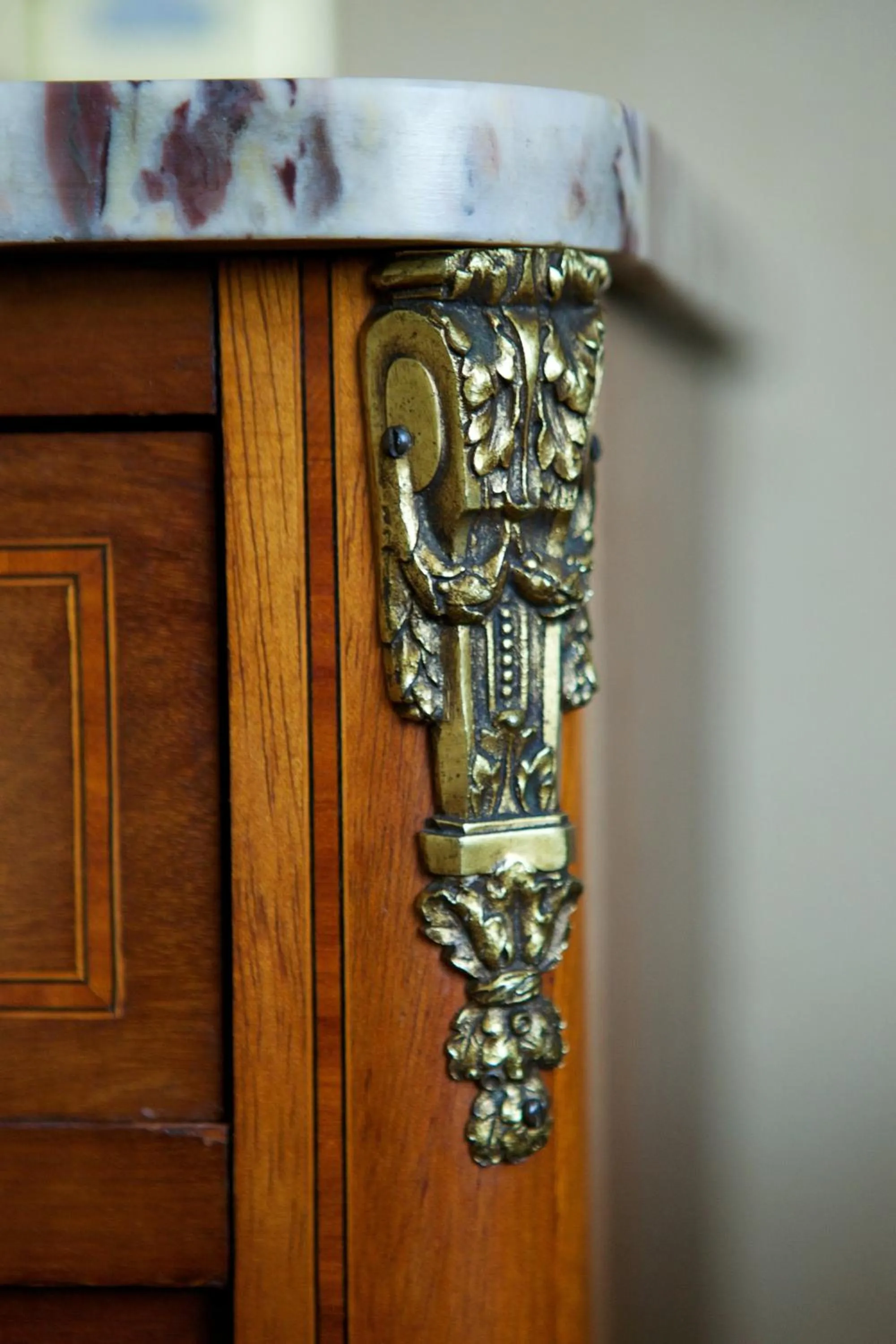 Bedroom in Arbutus Hotel