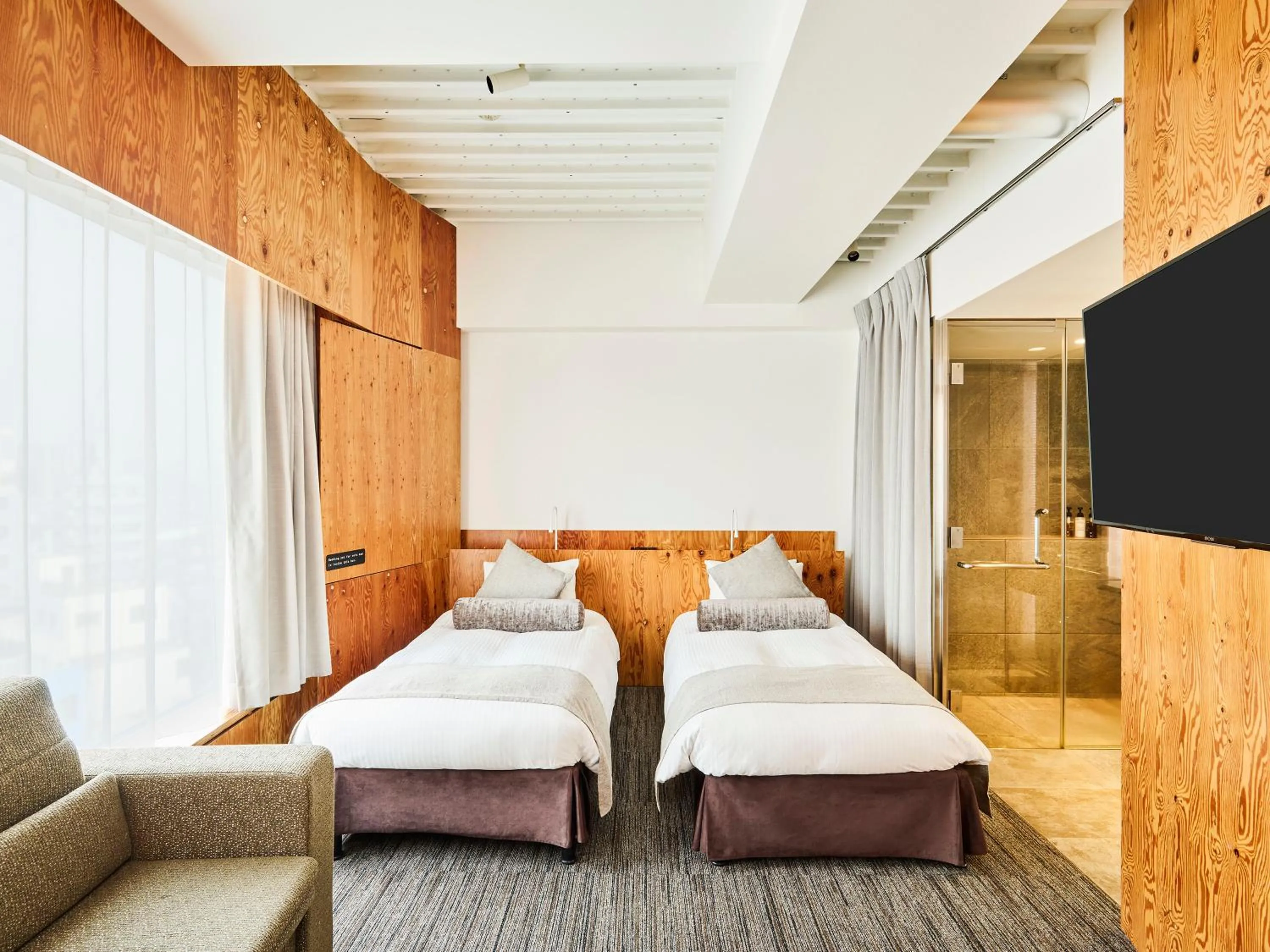 Photo of the whole room, Bed in ONE@Tokyo by insomnia