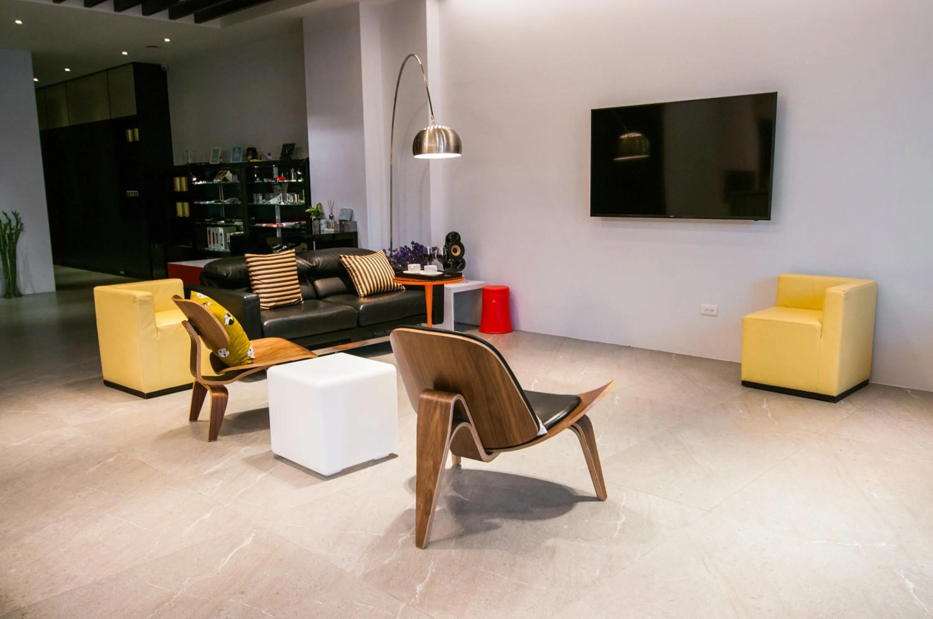 Communal lounge/ TV room in Funson Hotel