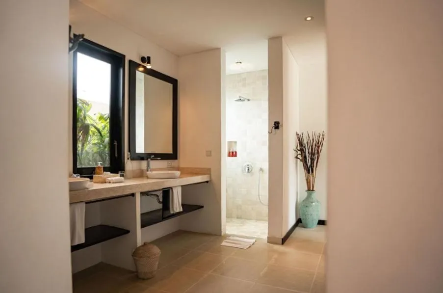 Bathroom in Echo Beach Duo