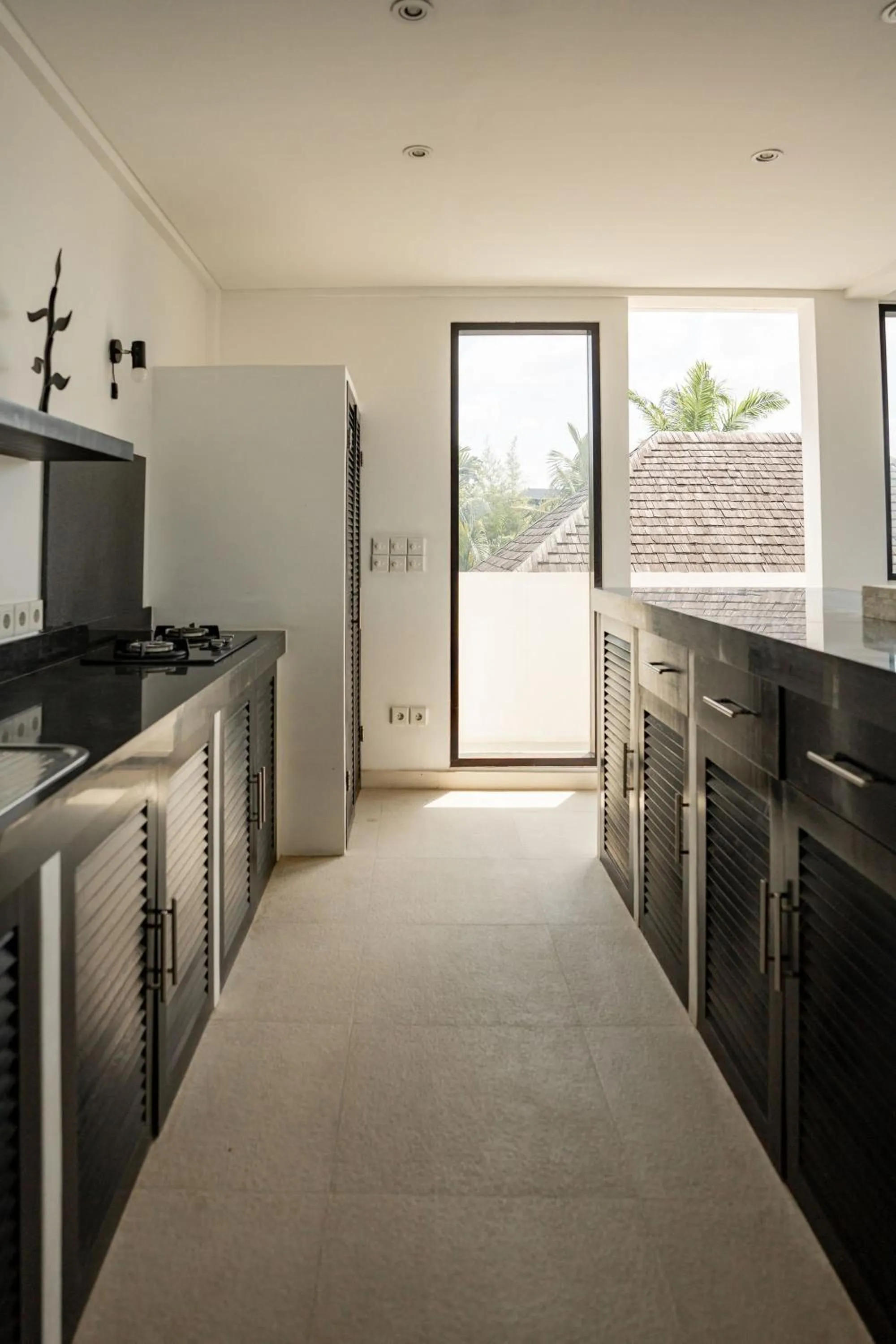 Kitchen or kitchenette in Echo Beach Duo