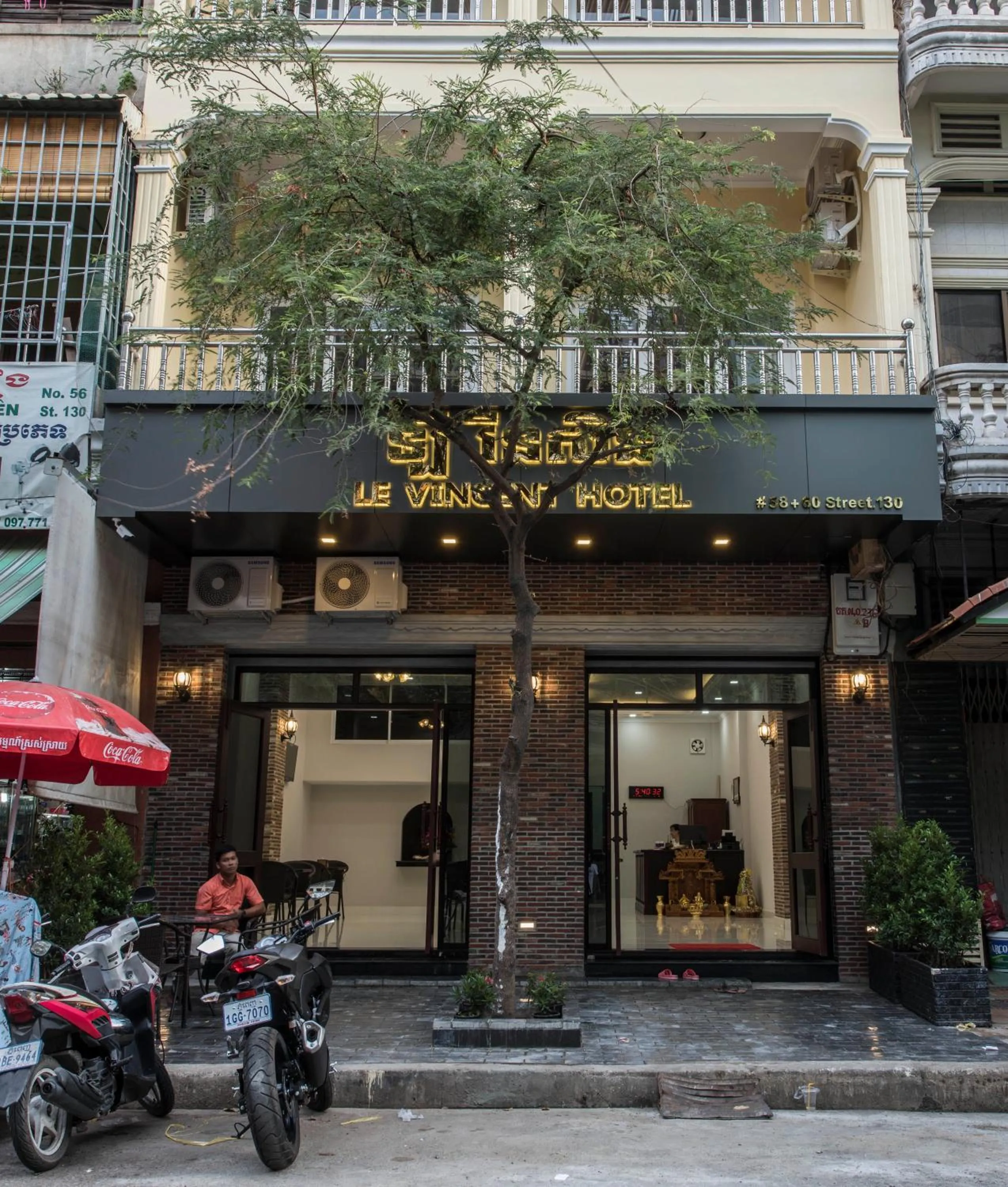 Facade/entrance in Phnom Penh Le Vincent Hotel