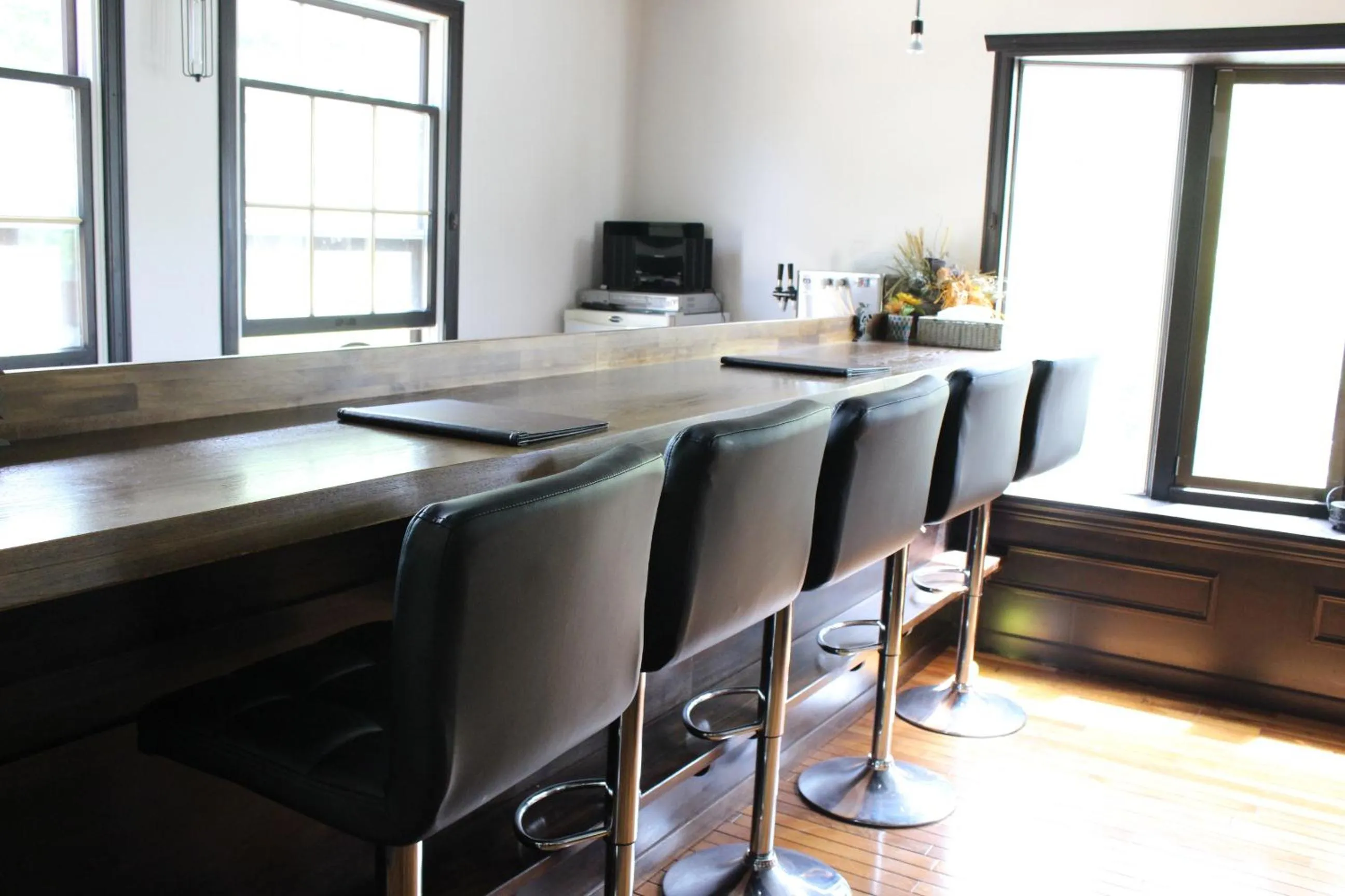 Lounge or bar in Nangoku Lodge Booya