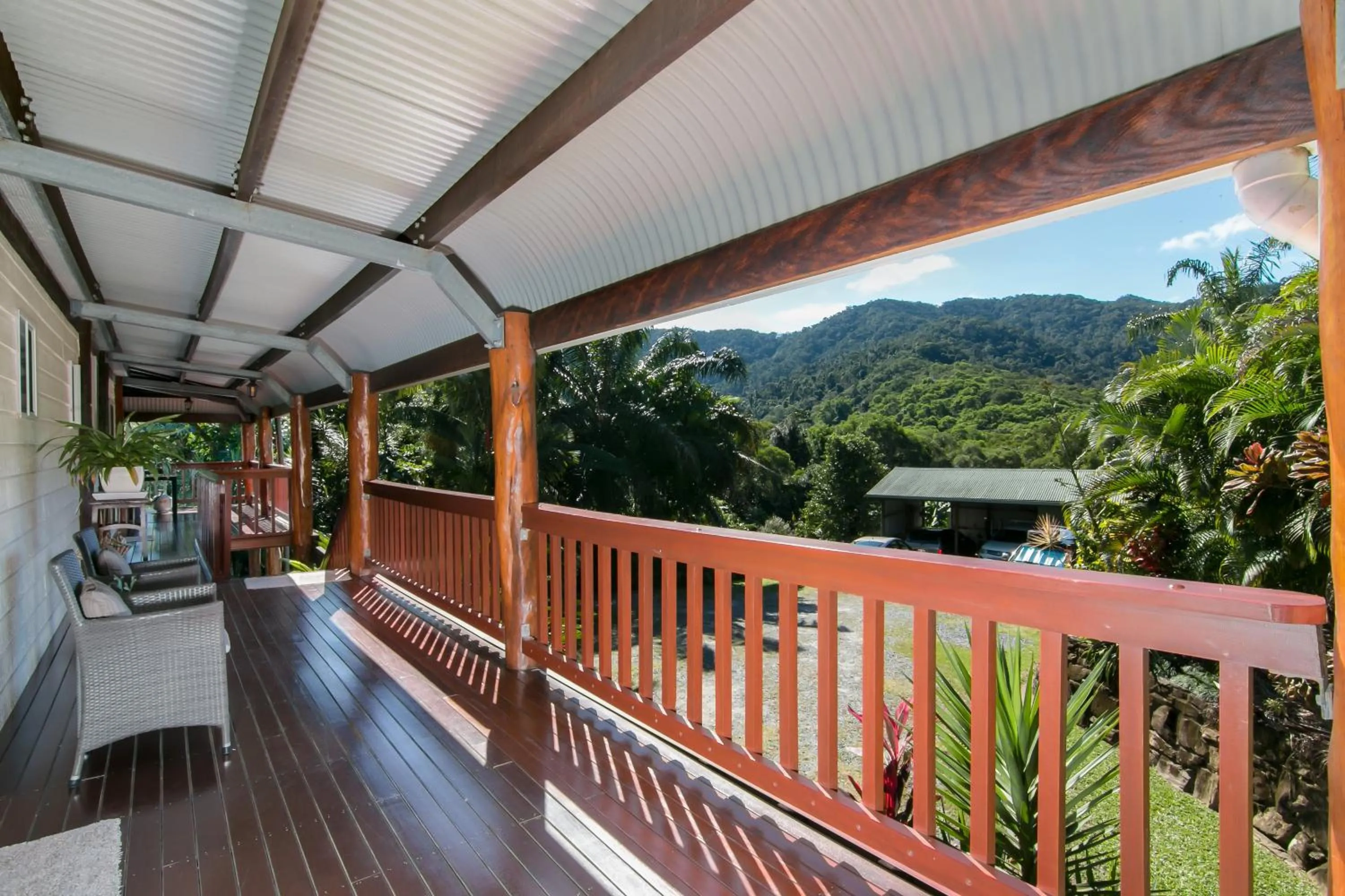 Mountain view in Daintree Manor B&B