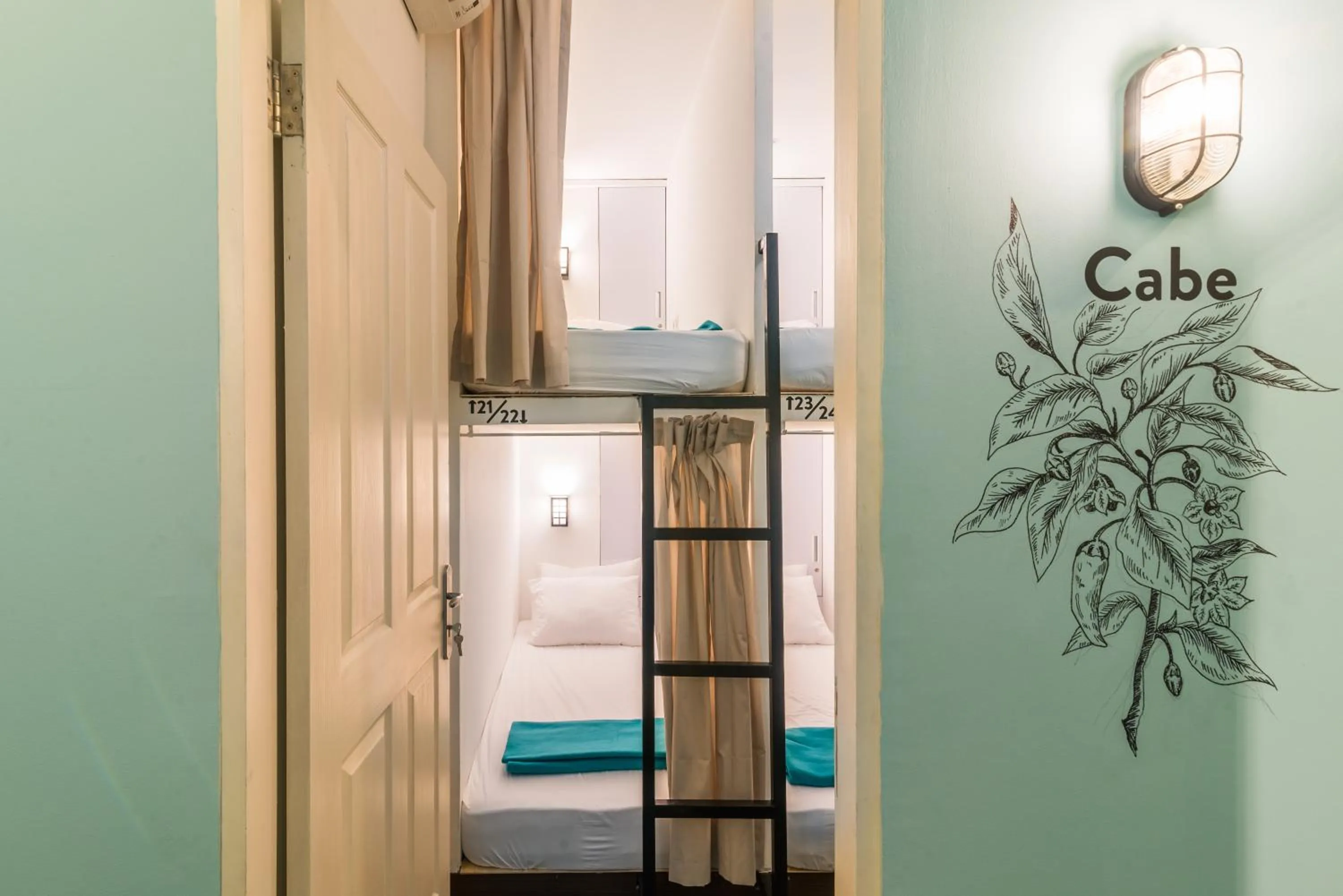 Photo of the whole room in Wonderloft Hostel Kota Tua