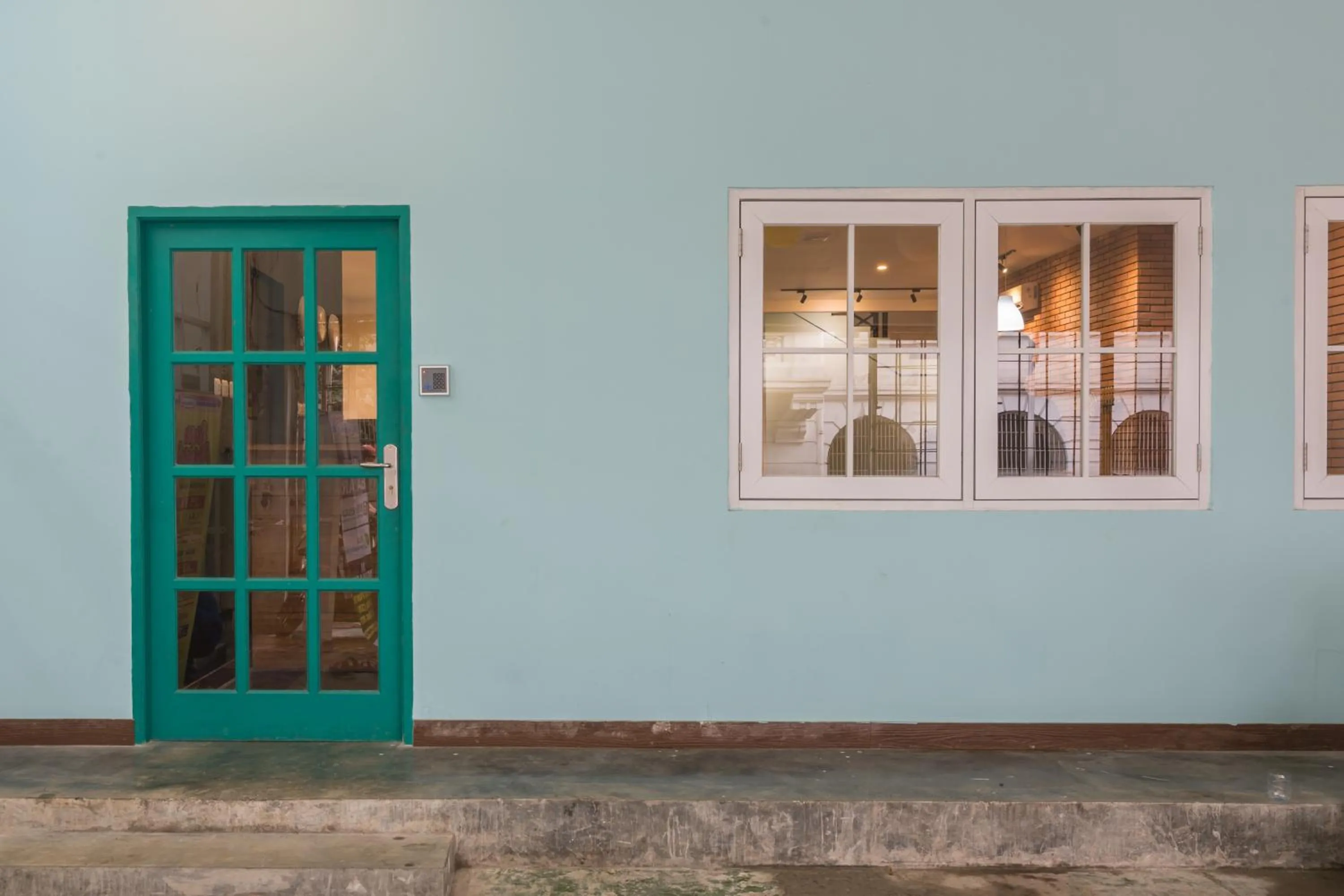 Facade/entrance in Wonderloft Hostel Kota Tua