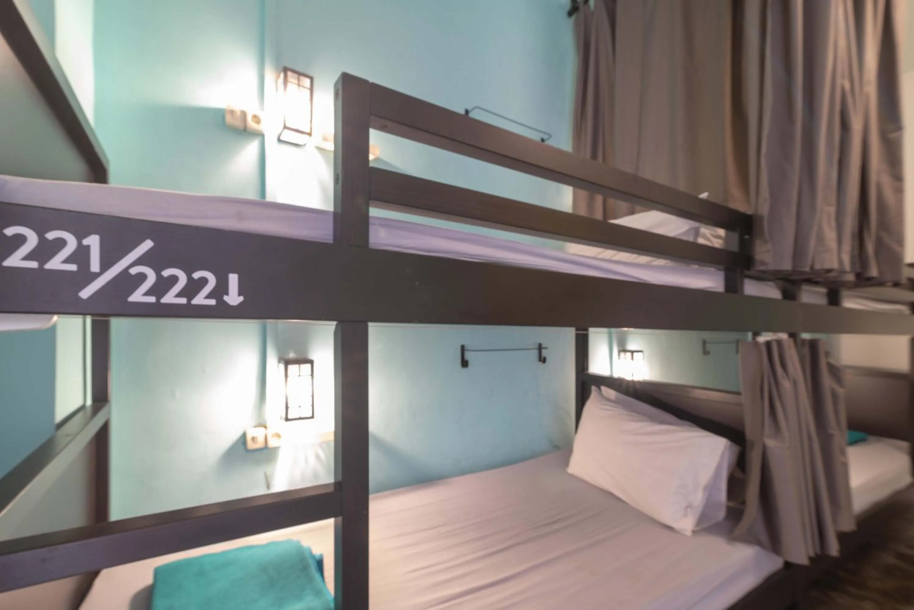bunk bed, Bed in Wonderloft Hostel Kota Tua