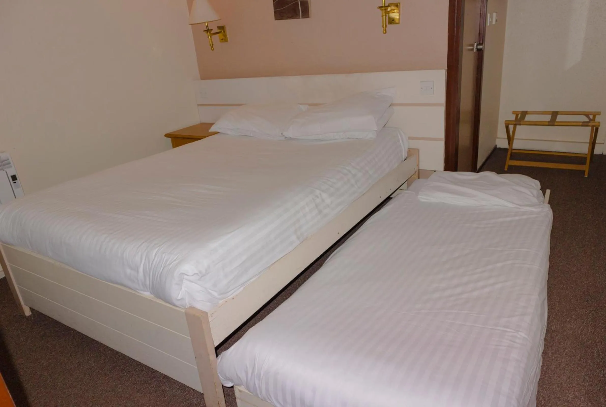 Bedroom, Bed in Primelodge Rotherham