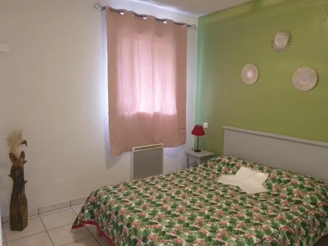 Bedroom, Bed in Laouchet Le Hameau des Grands Lacs