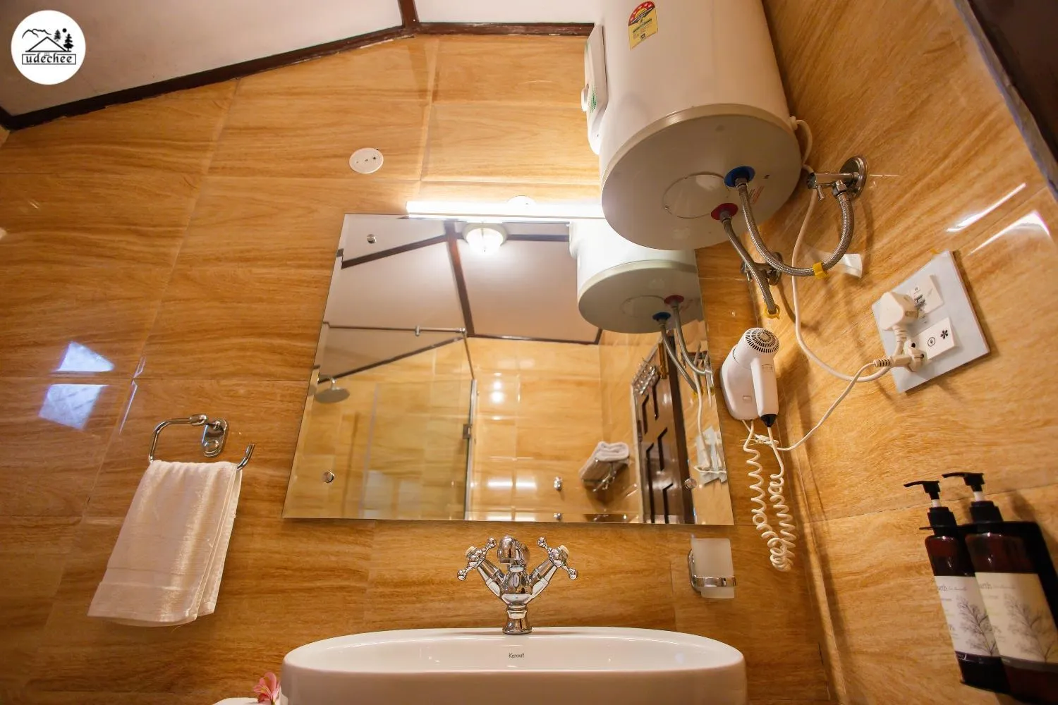 Hotel Udechee Huts, McLeod Ganj