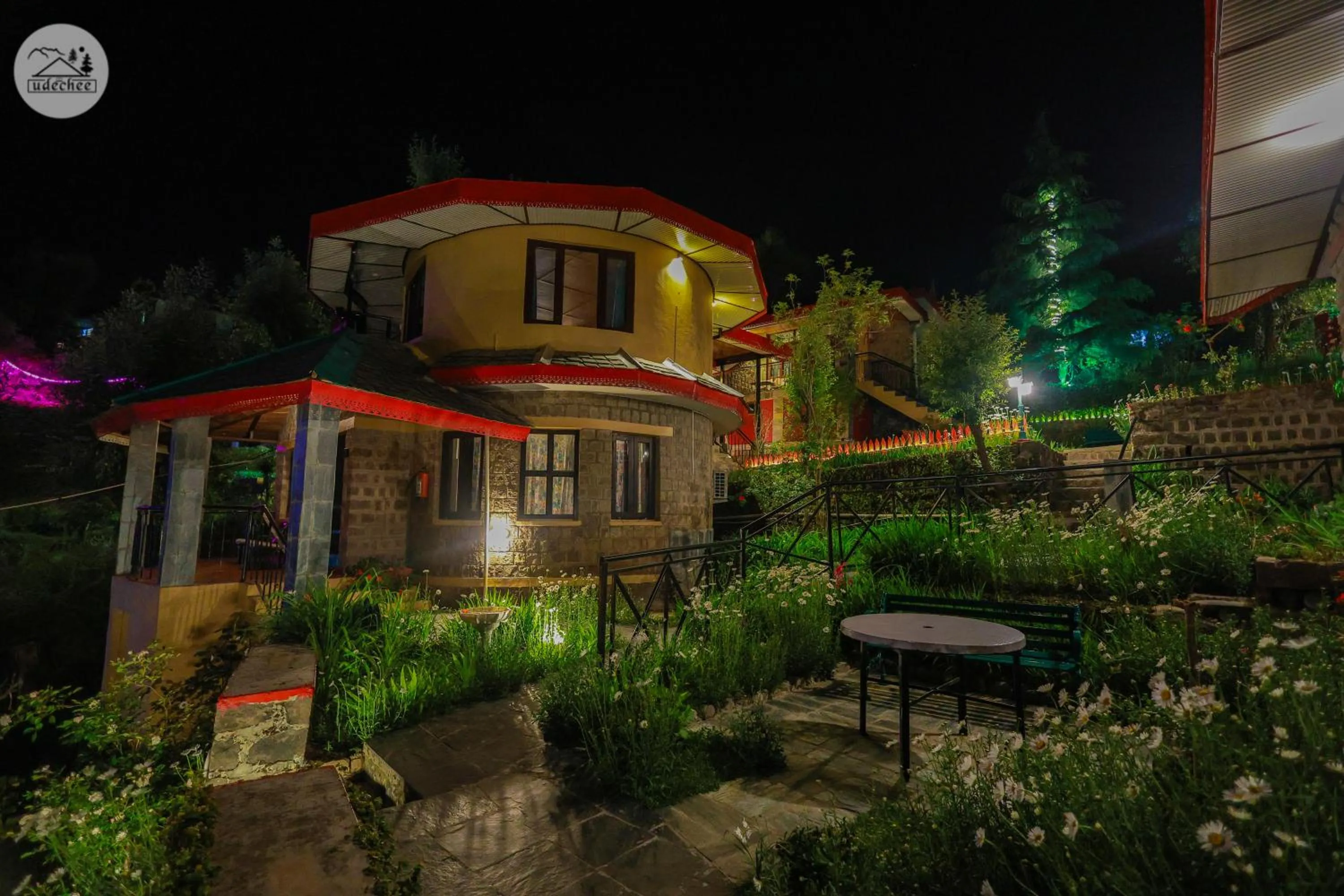 Hotel Udechee Huts, McLeod Ganj