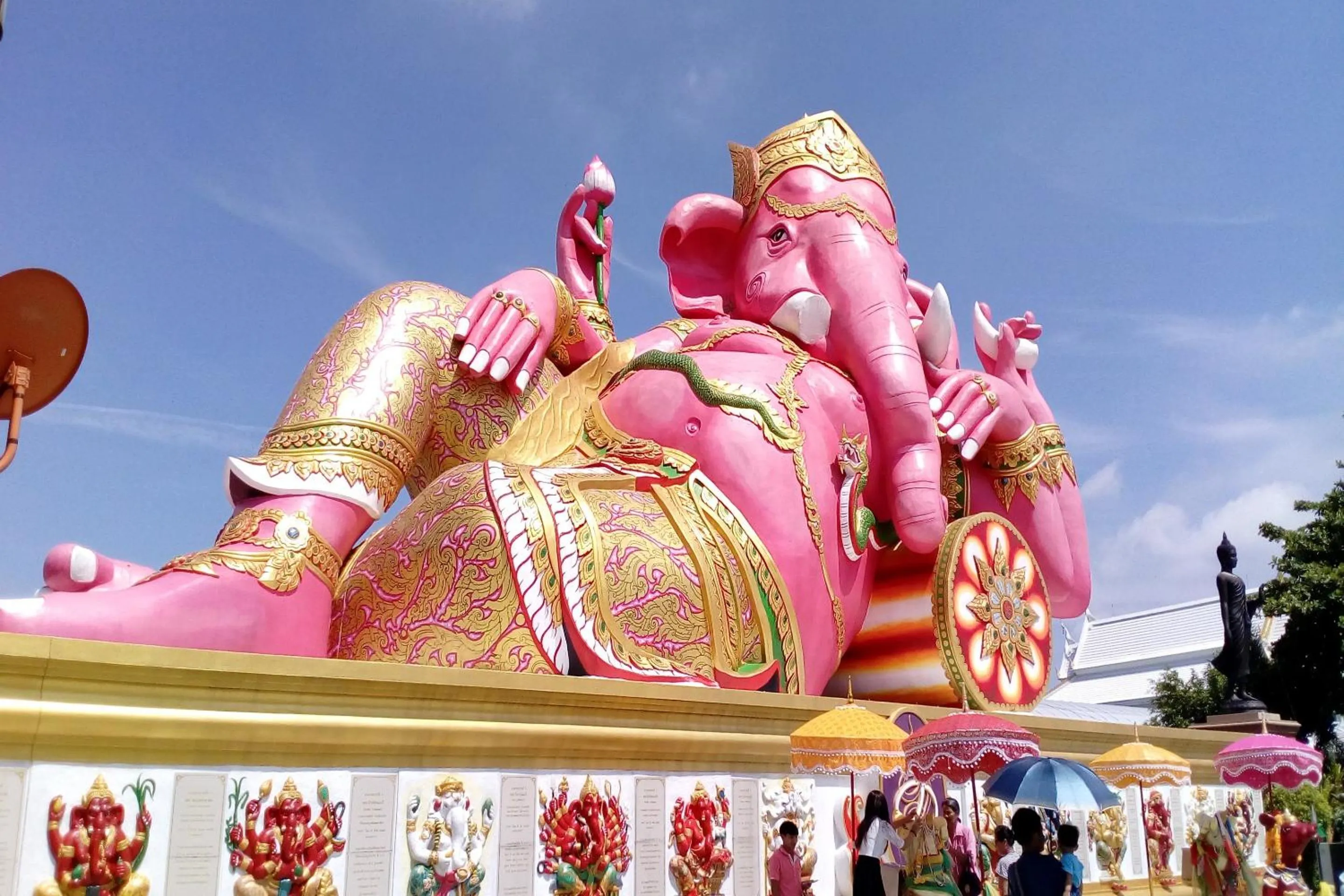 Nearby landmark in Capital O 805 Suan Palm Farm Nok Resort