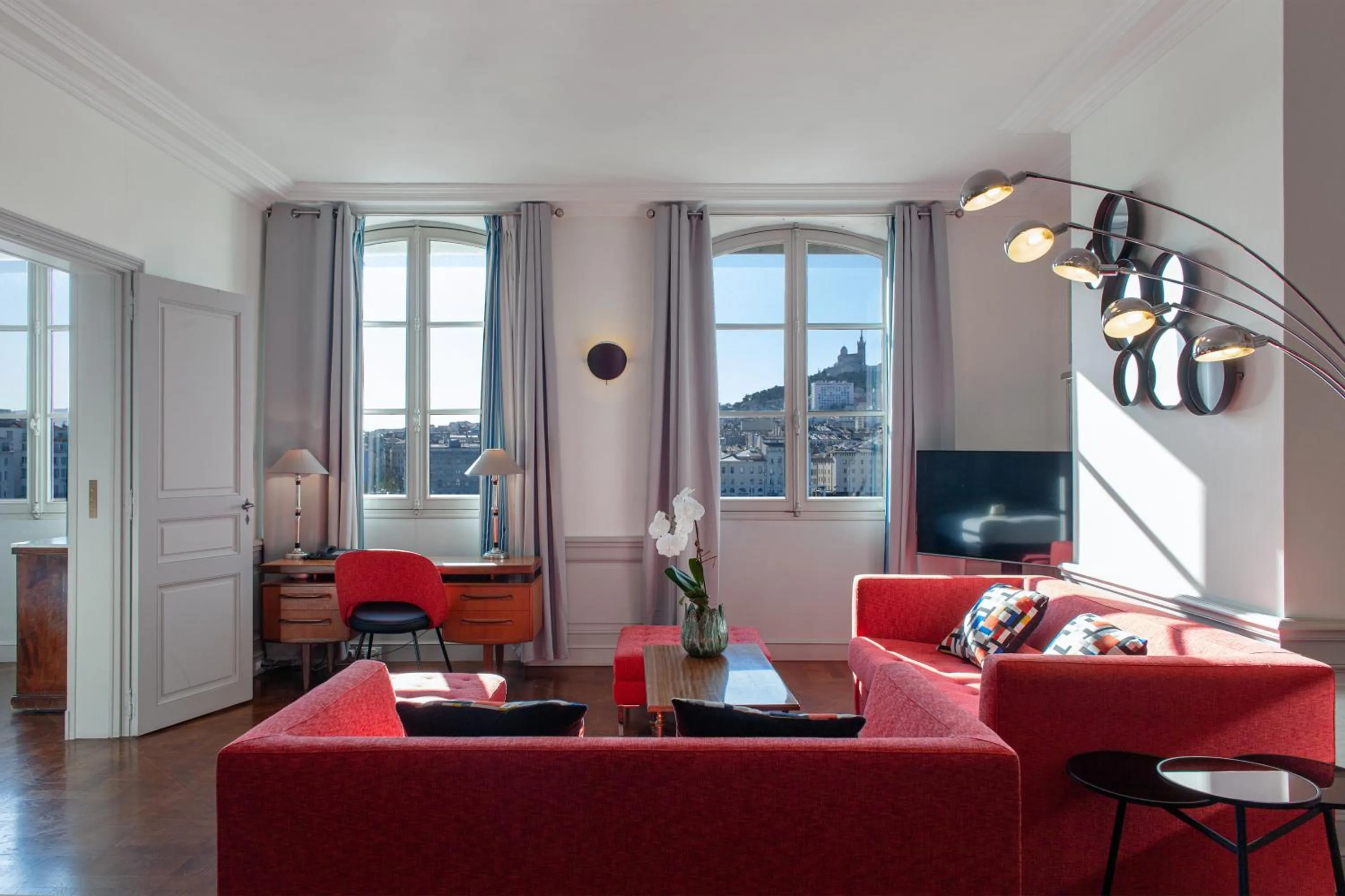 TV and multimedia in La Residence Du Vieux Port