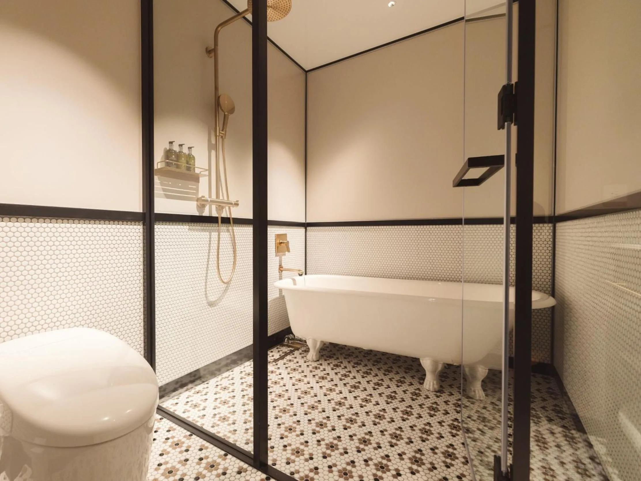 Bath in Mampei Hotel