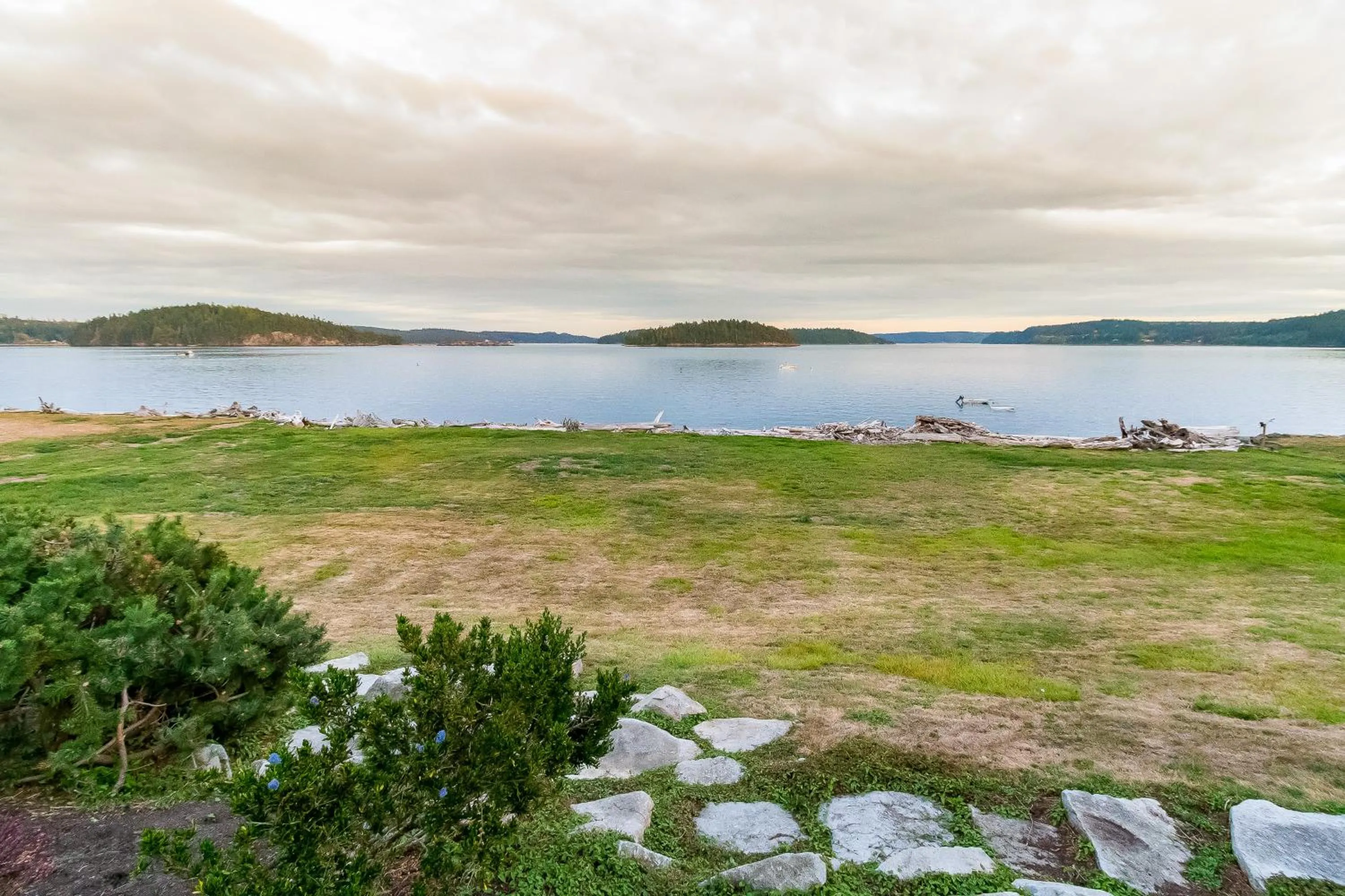 Fidalgo Island Waterfront Stunner