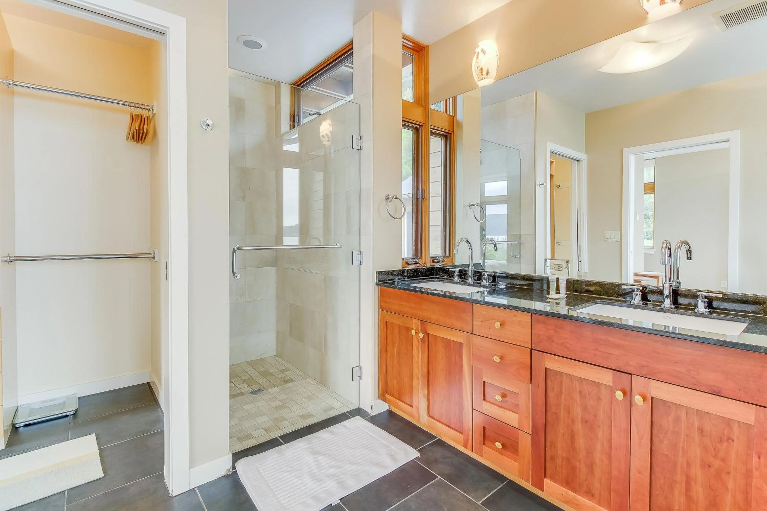 Fidalgo Island Waterfront Stunner