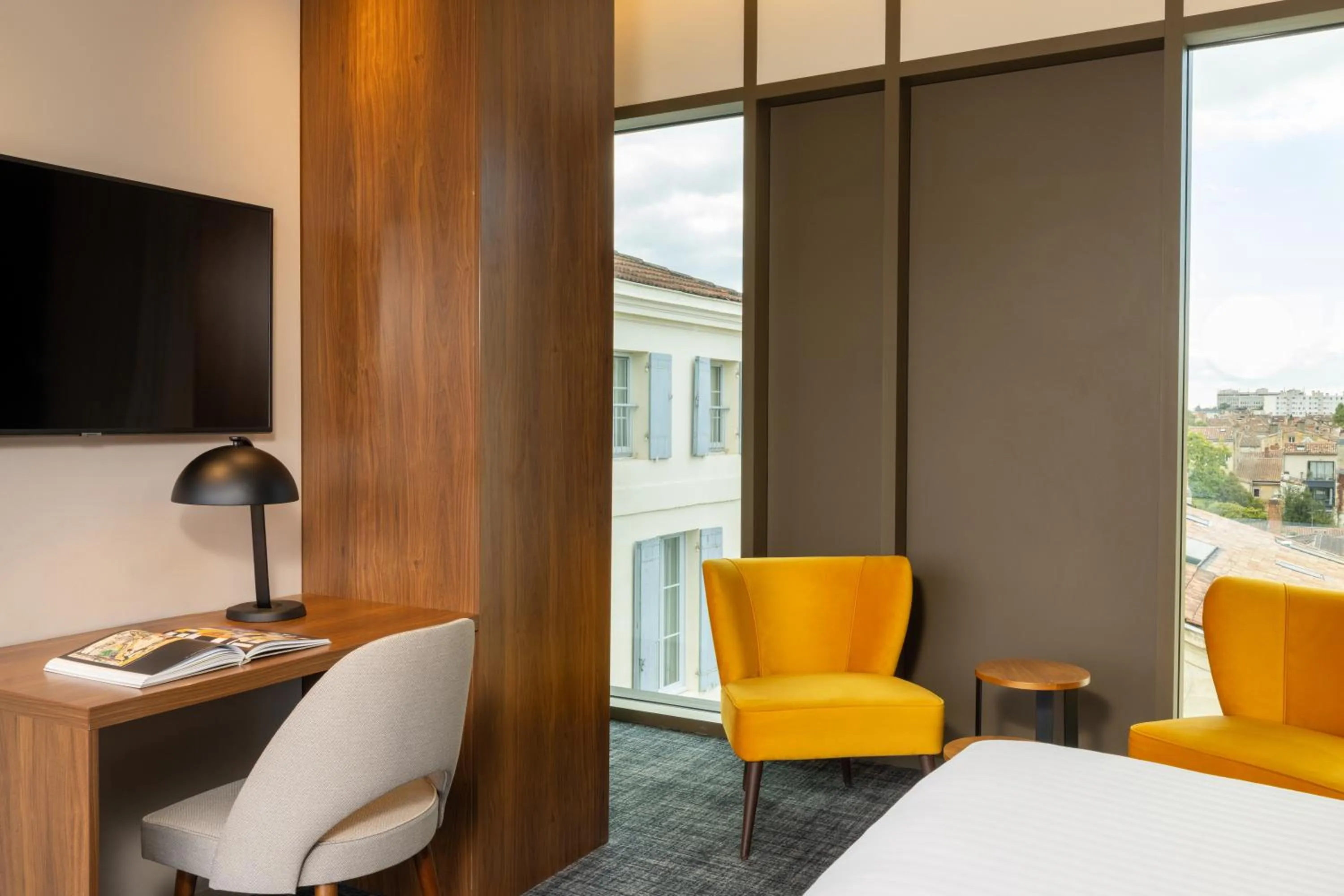 Bed in Hôtel La Maison Bord'eaux