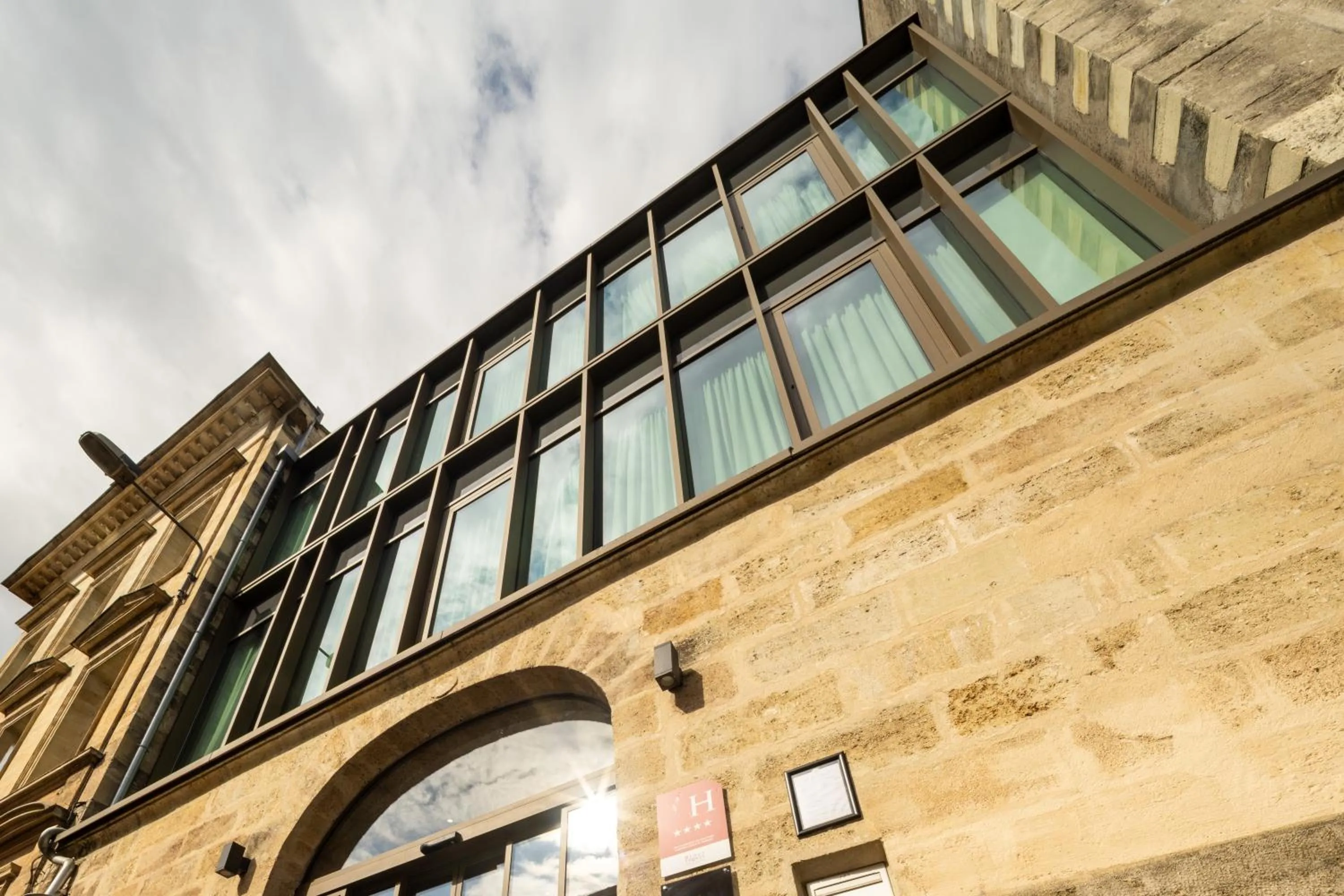 Property building in Hôtel La Maison Bord'eaux