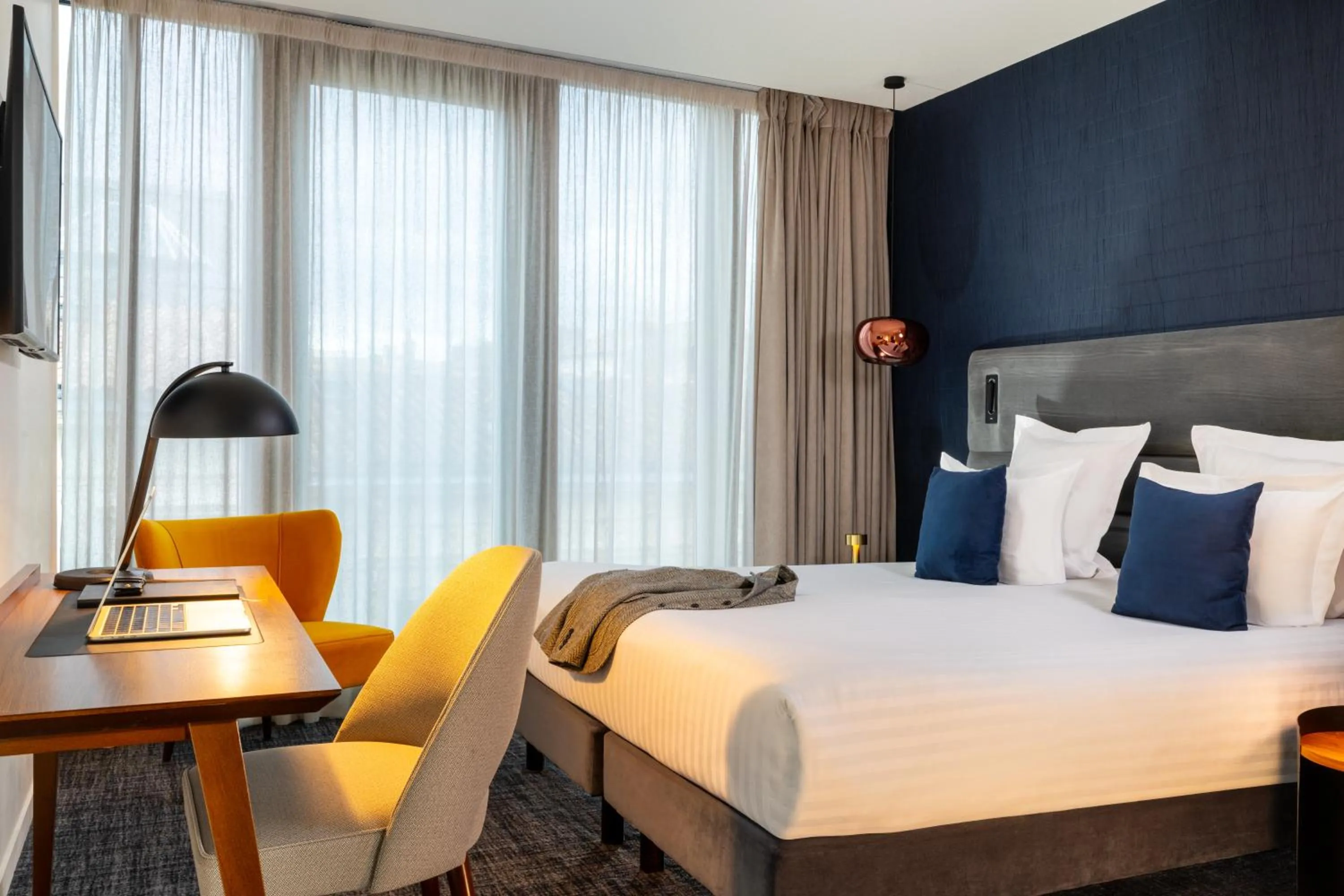 Bed in Hôtel La Maison Bord'eaux