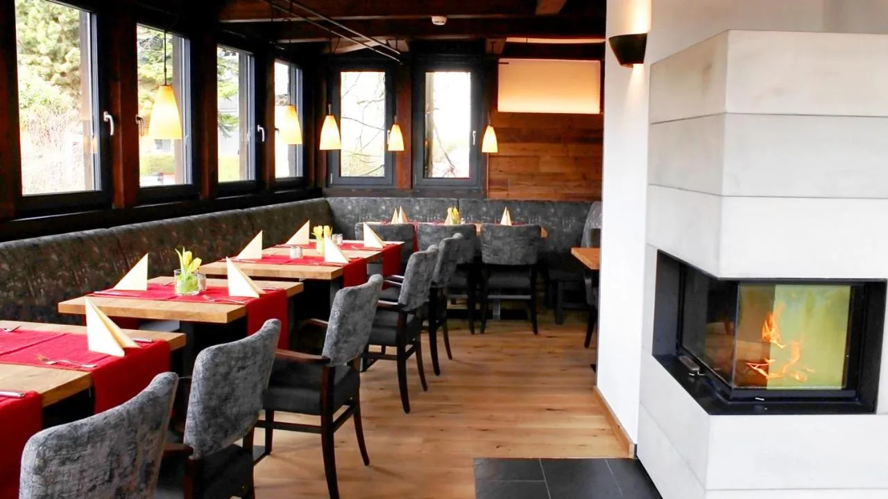 Restaurant/places to eat in Hotel Gasthof Adler