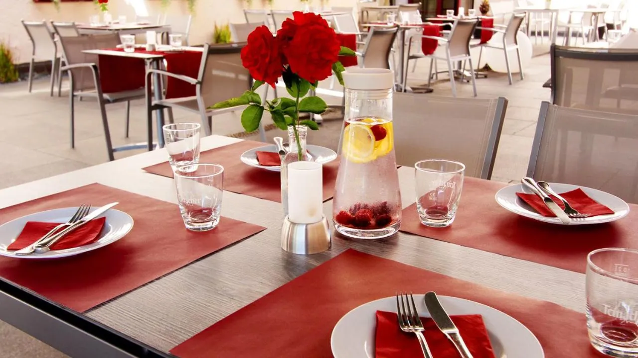 Restaurant/places to eat in Hotel Gasthof Adler