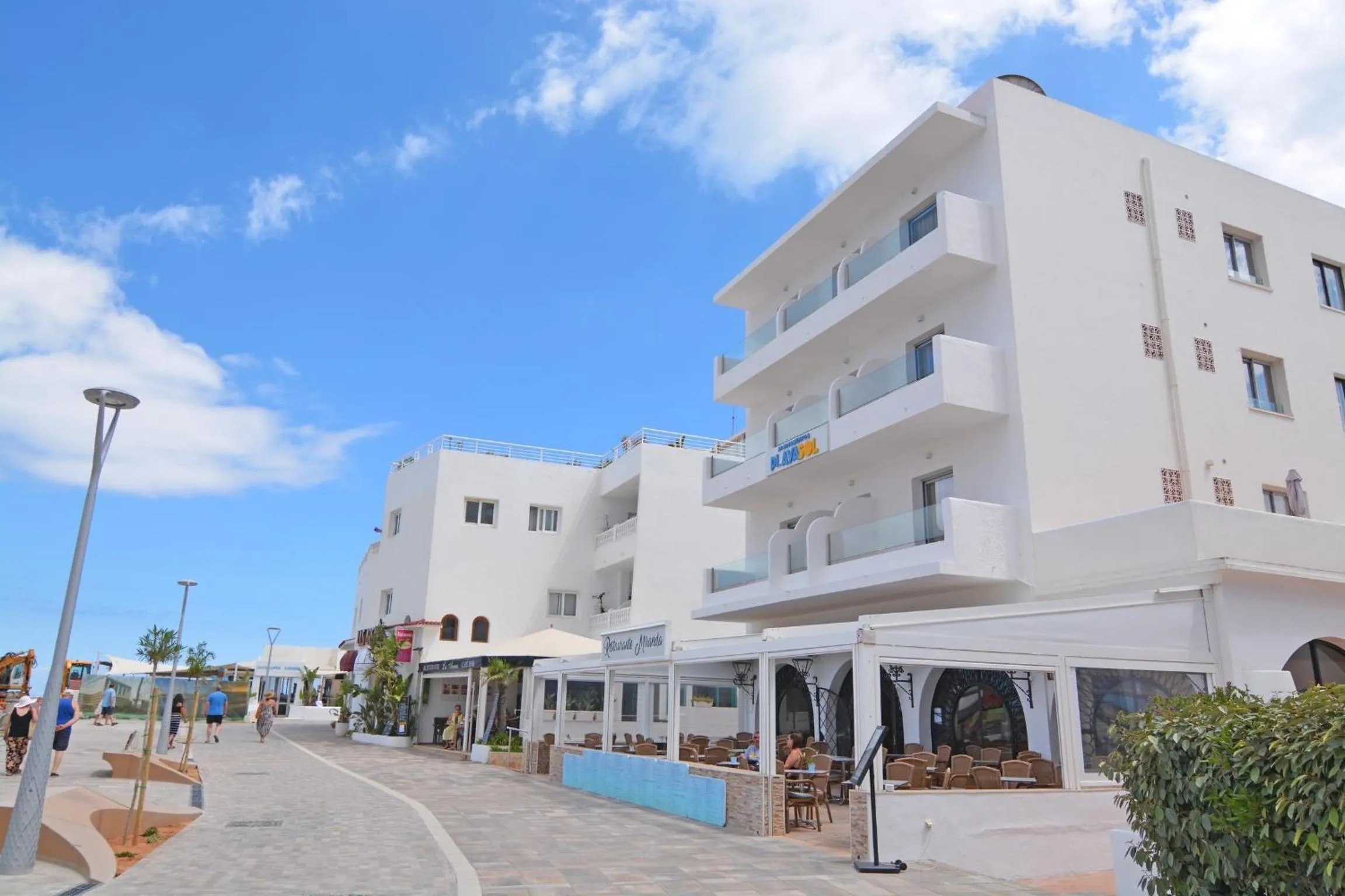 Property building in Apartamentos Playa Sol