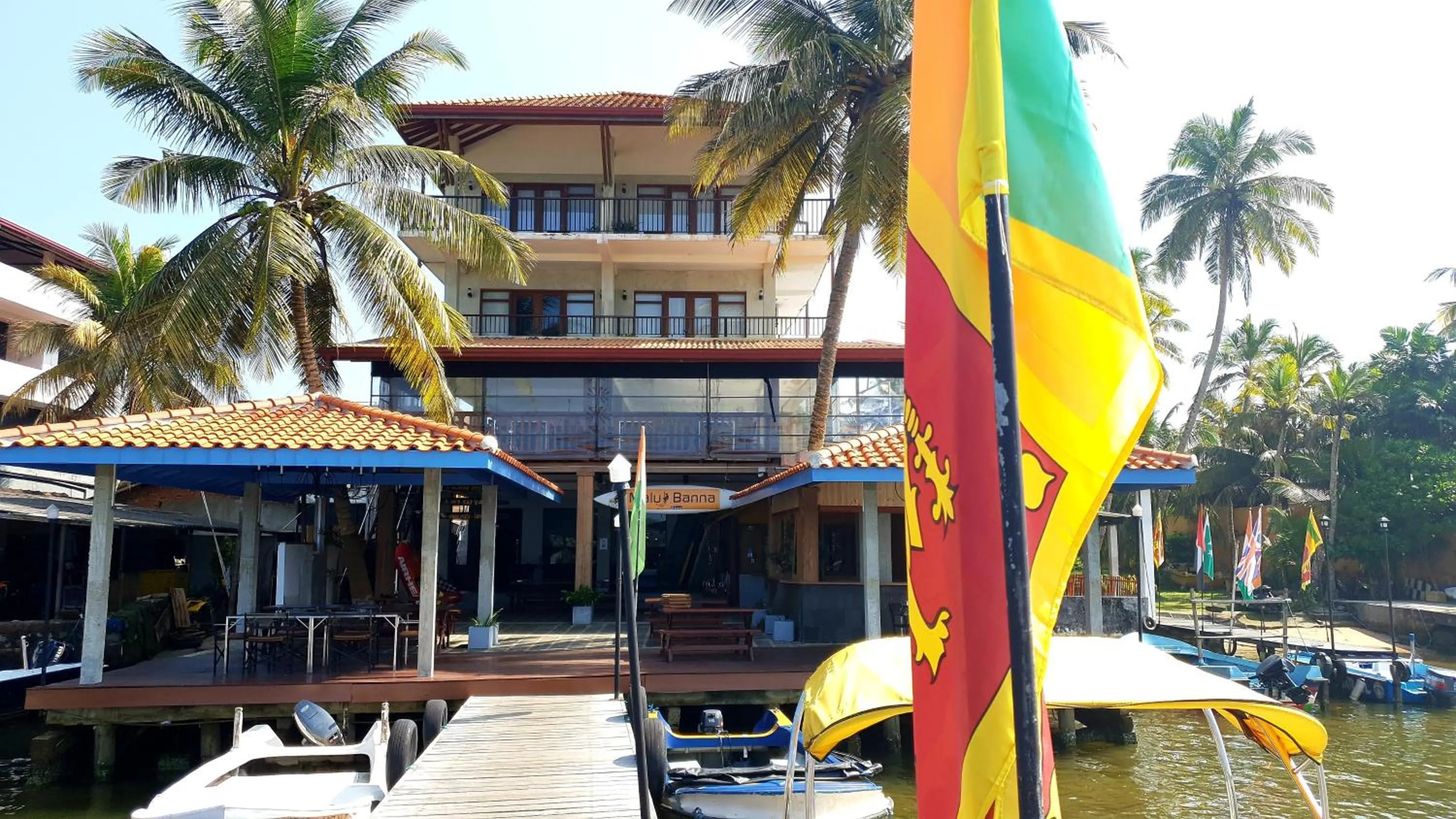 Property building in Malu Banna