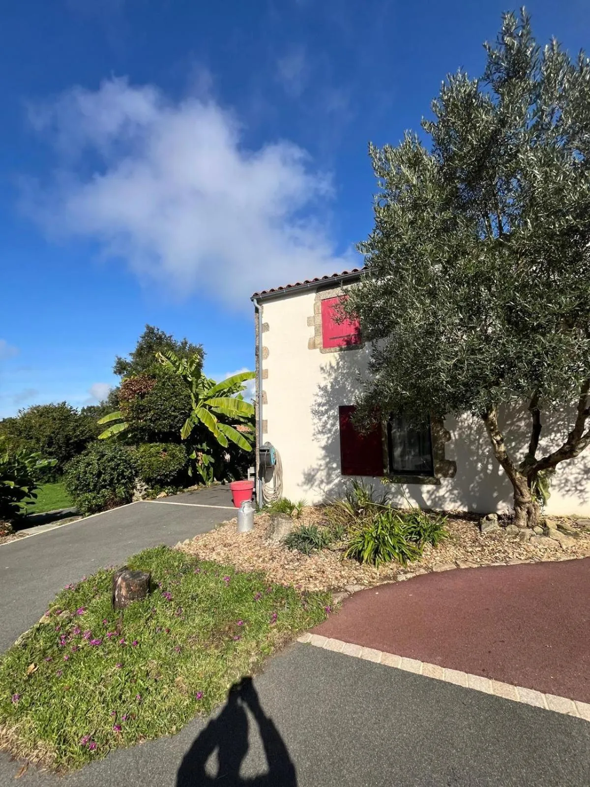 Property building in Au Petit Bignon