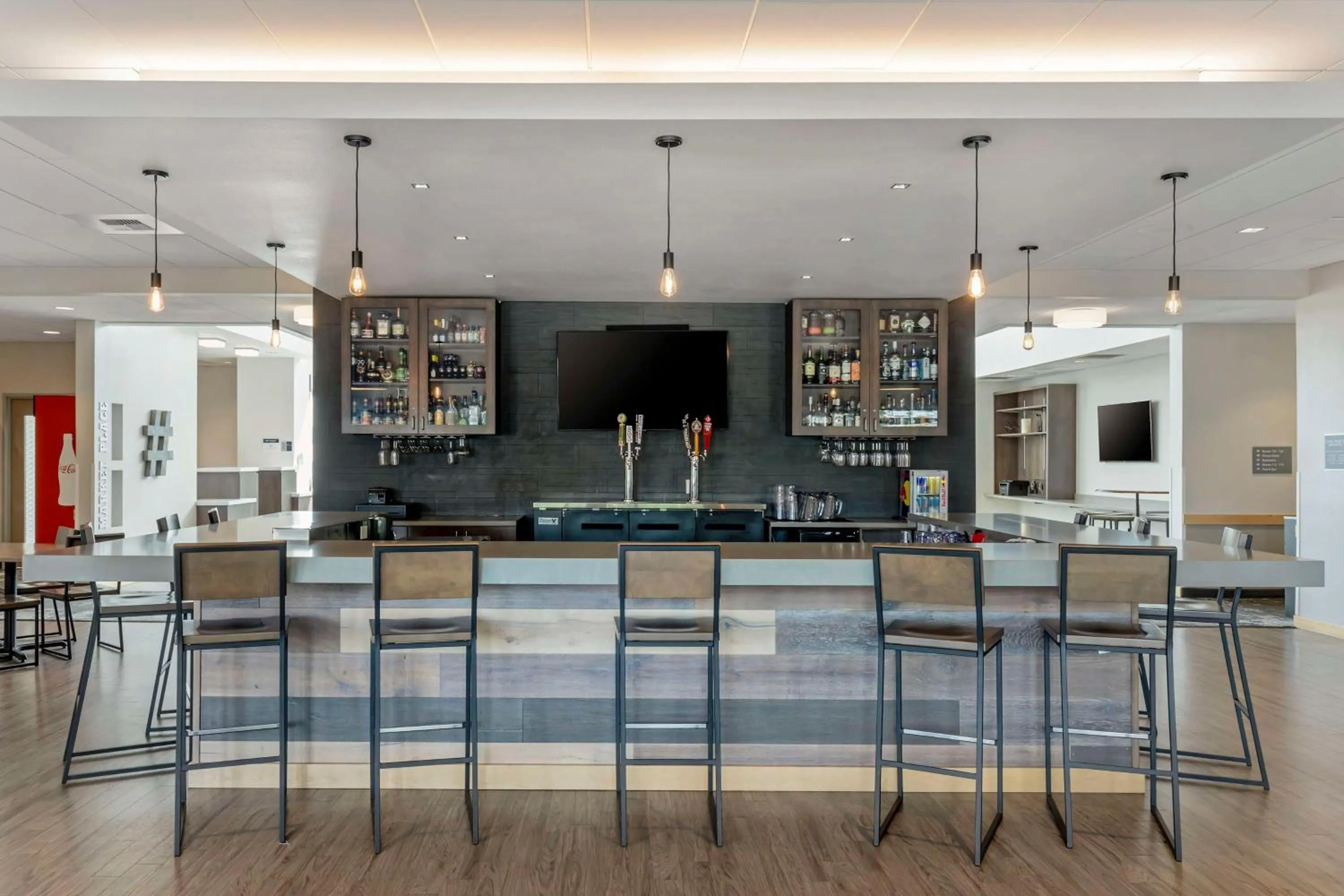 Restaurant/places to eat in Best Western Plus Peppertree Nampa Civic Center Inn