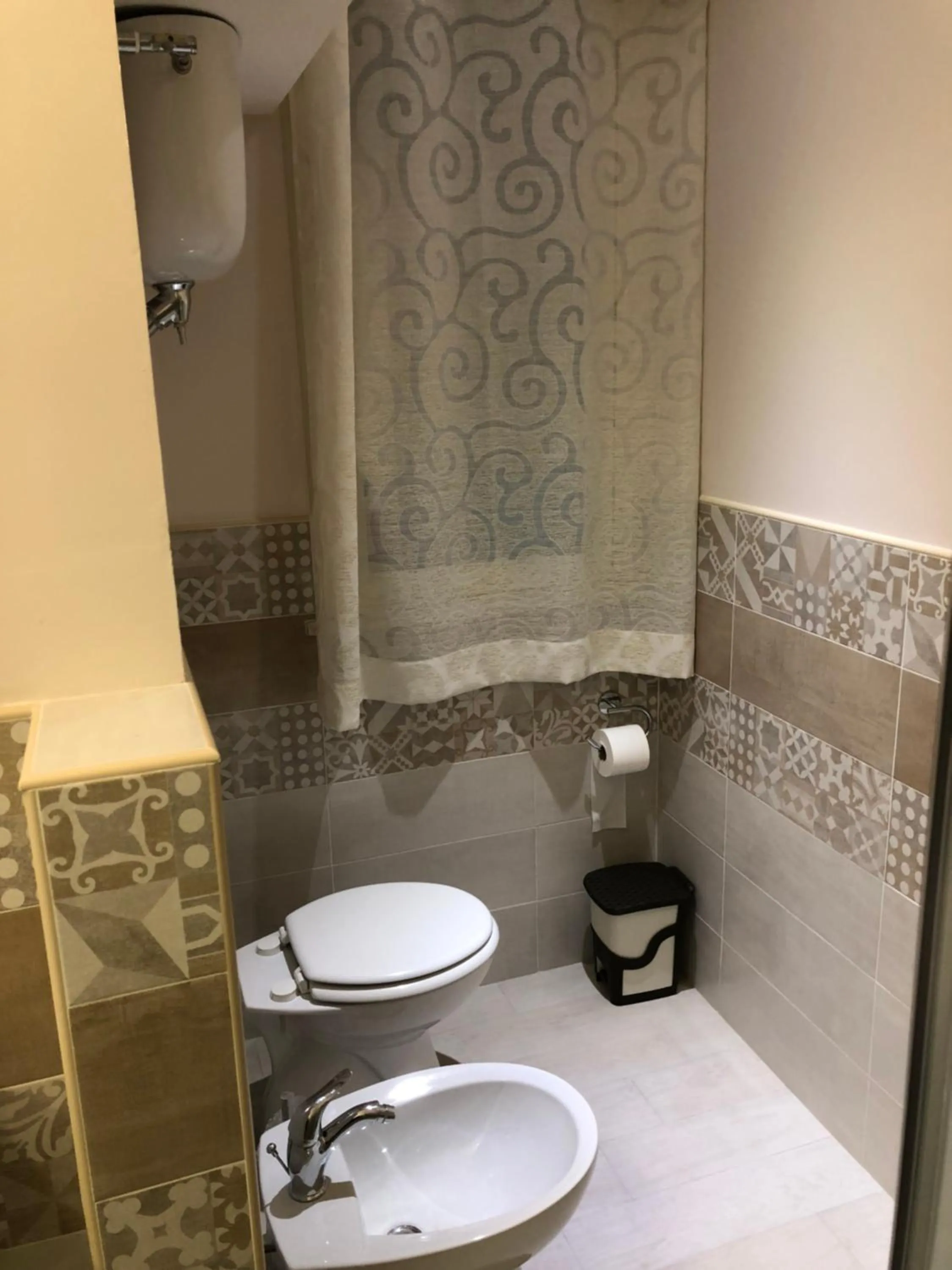 Toilet in Maison Bijou B&B