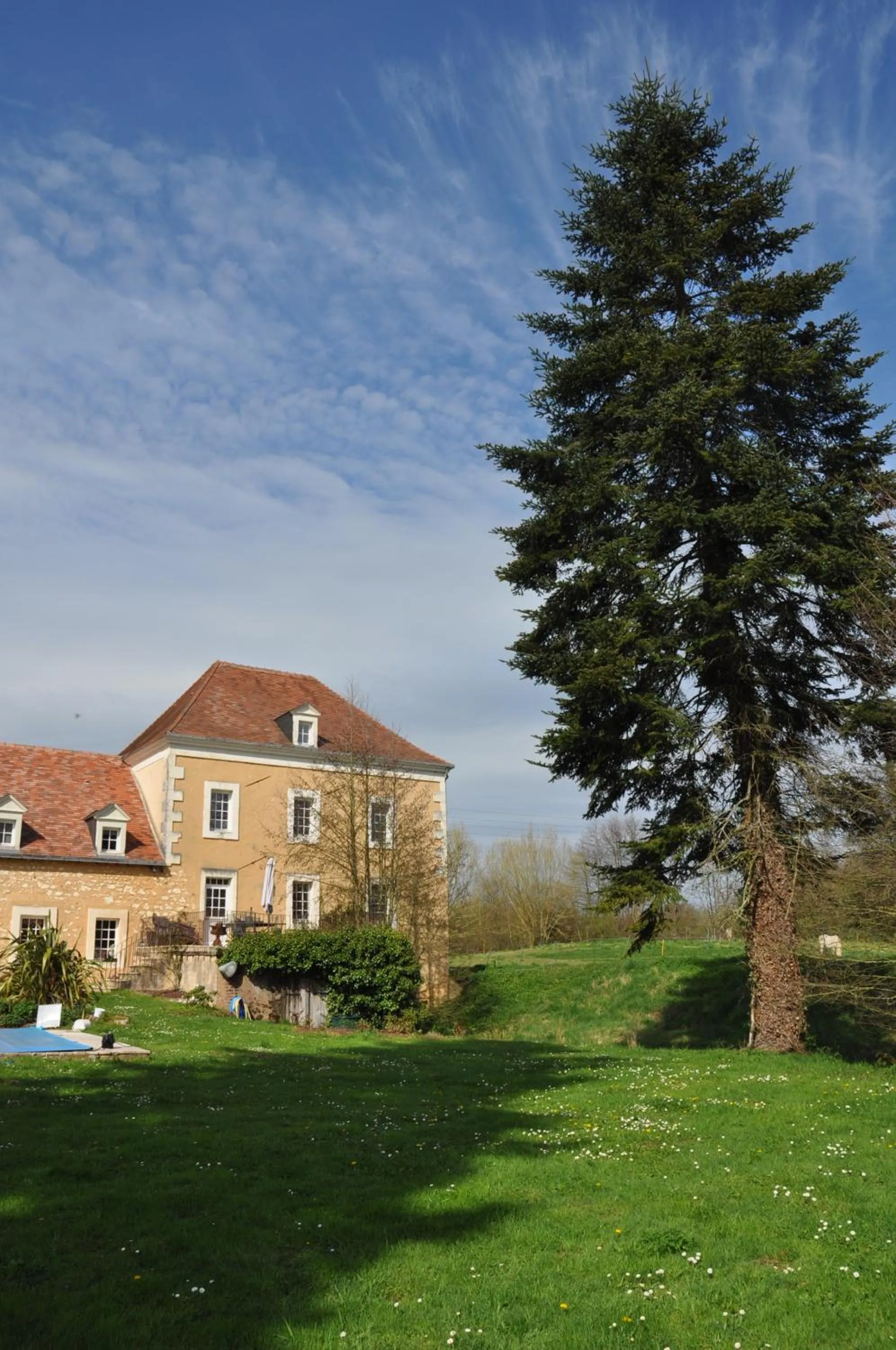 Property building in Moulin de morance